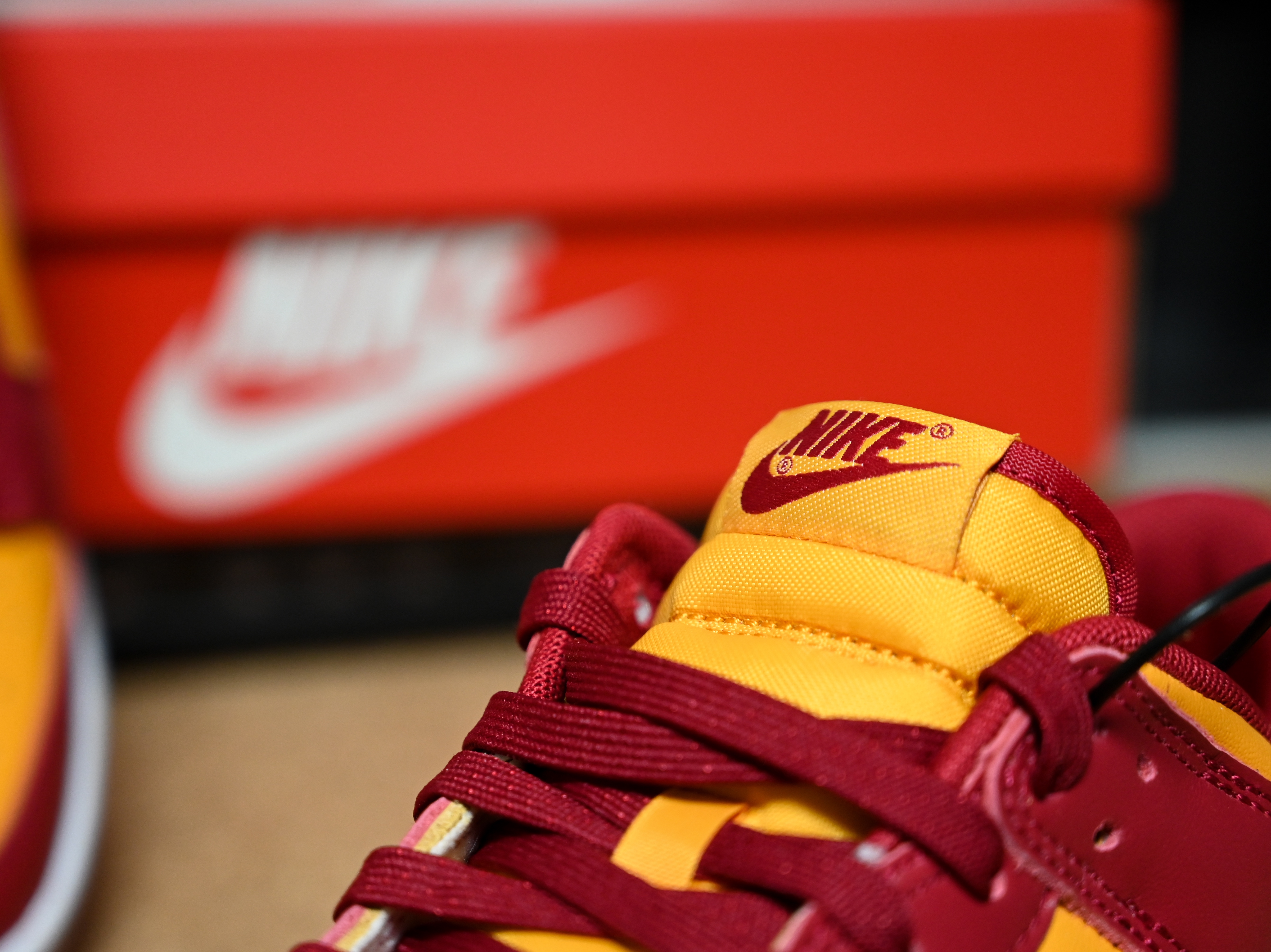 Nike Dunk Low Retro Championship Gold 착용 스타일 - 3