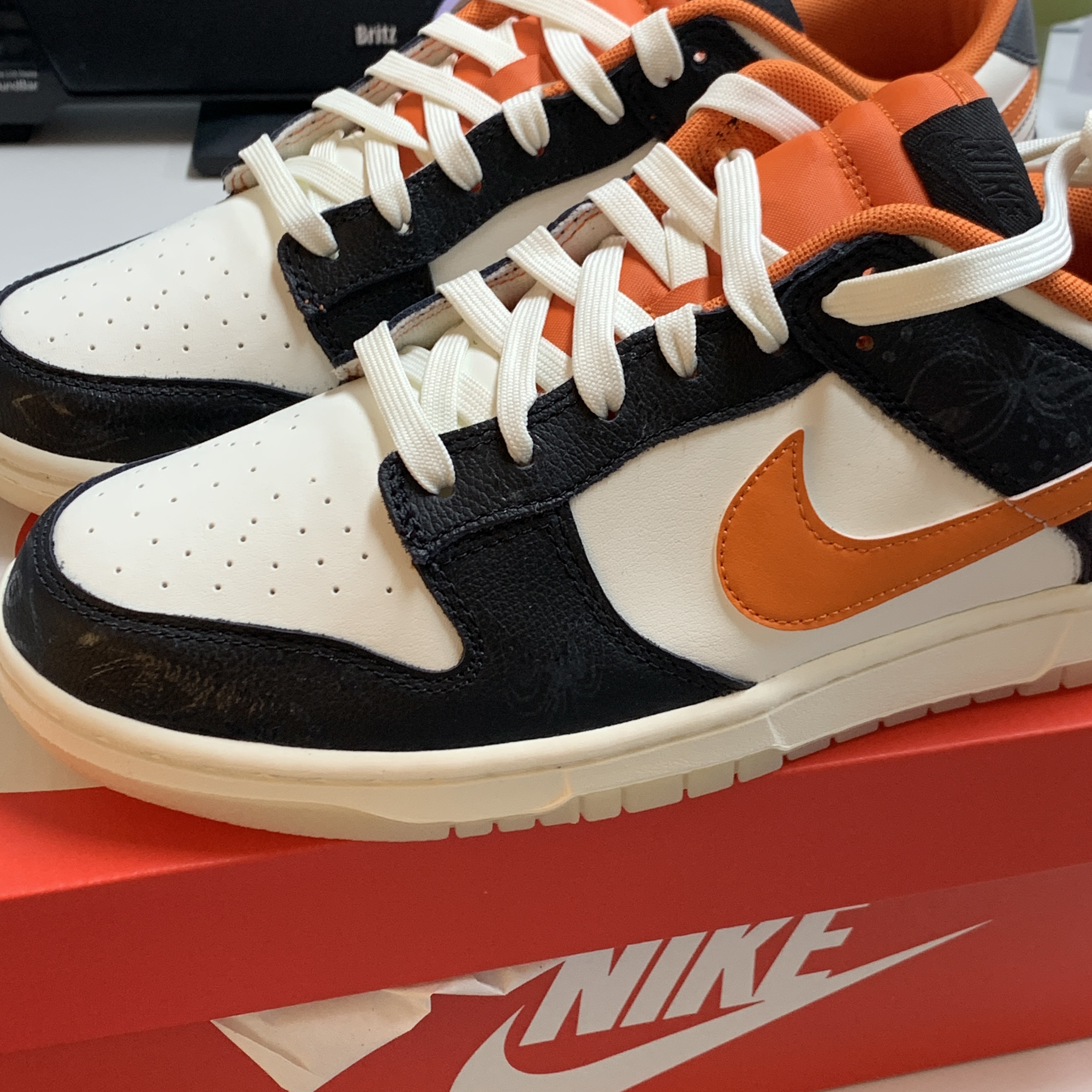 Nike Dunk Low Retro PRM Halloween 착용 스타일
