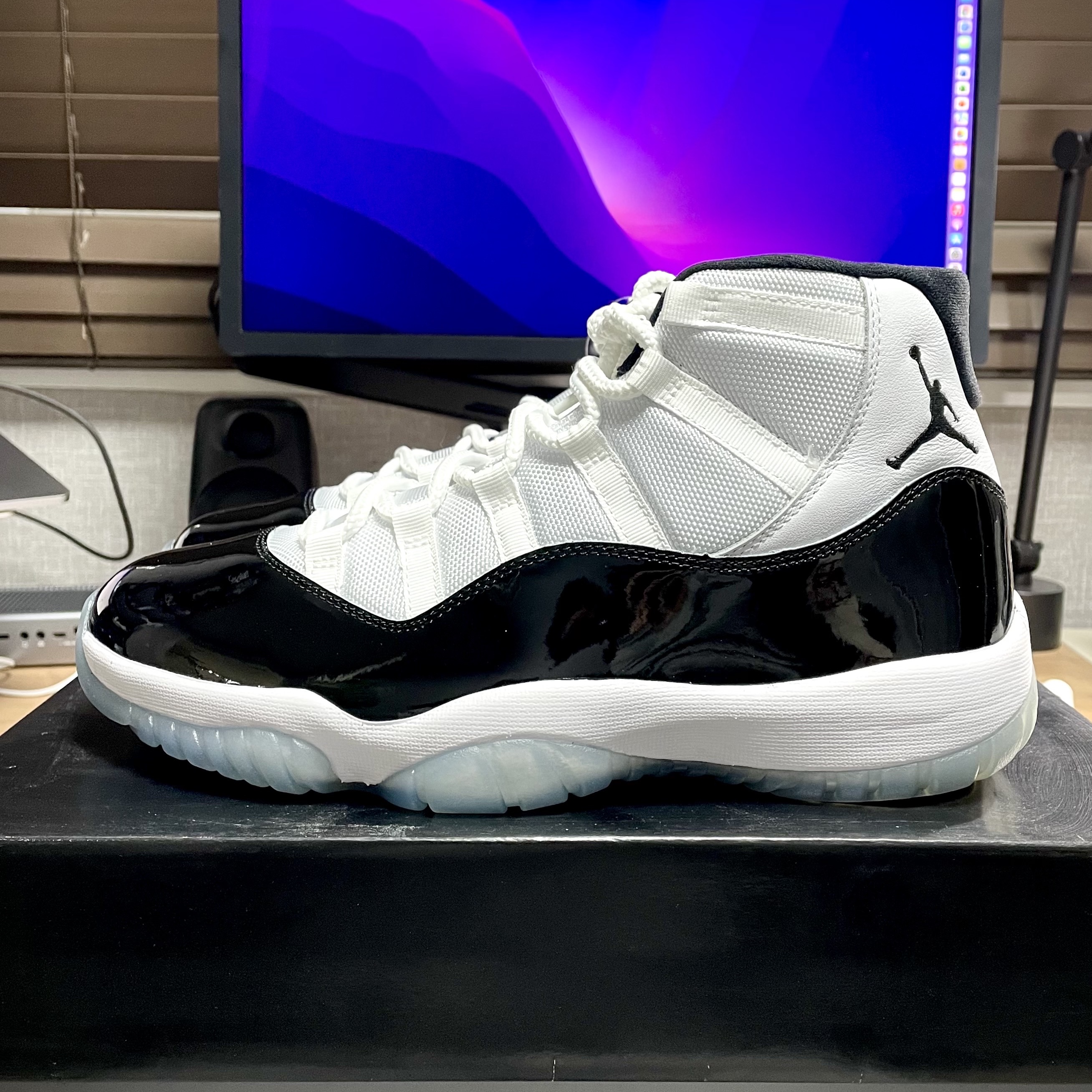 Jordan 11 Retro Concord 2018 착용 스타일 - 2