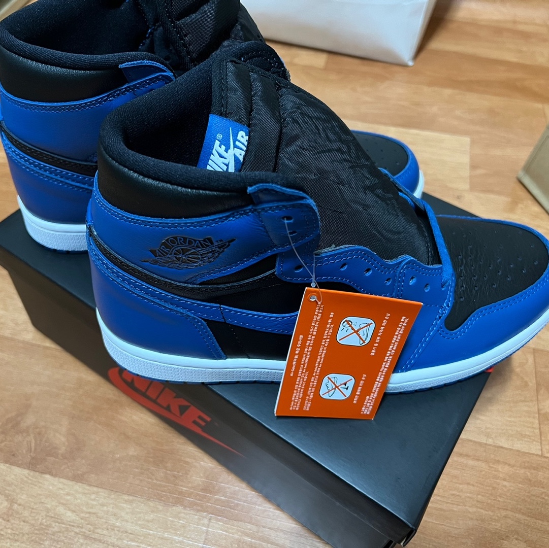 Jordan 1 Retro High OG Dark Marina Blue 착용 스타일 - 1