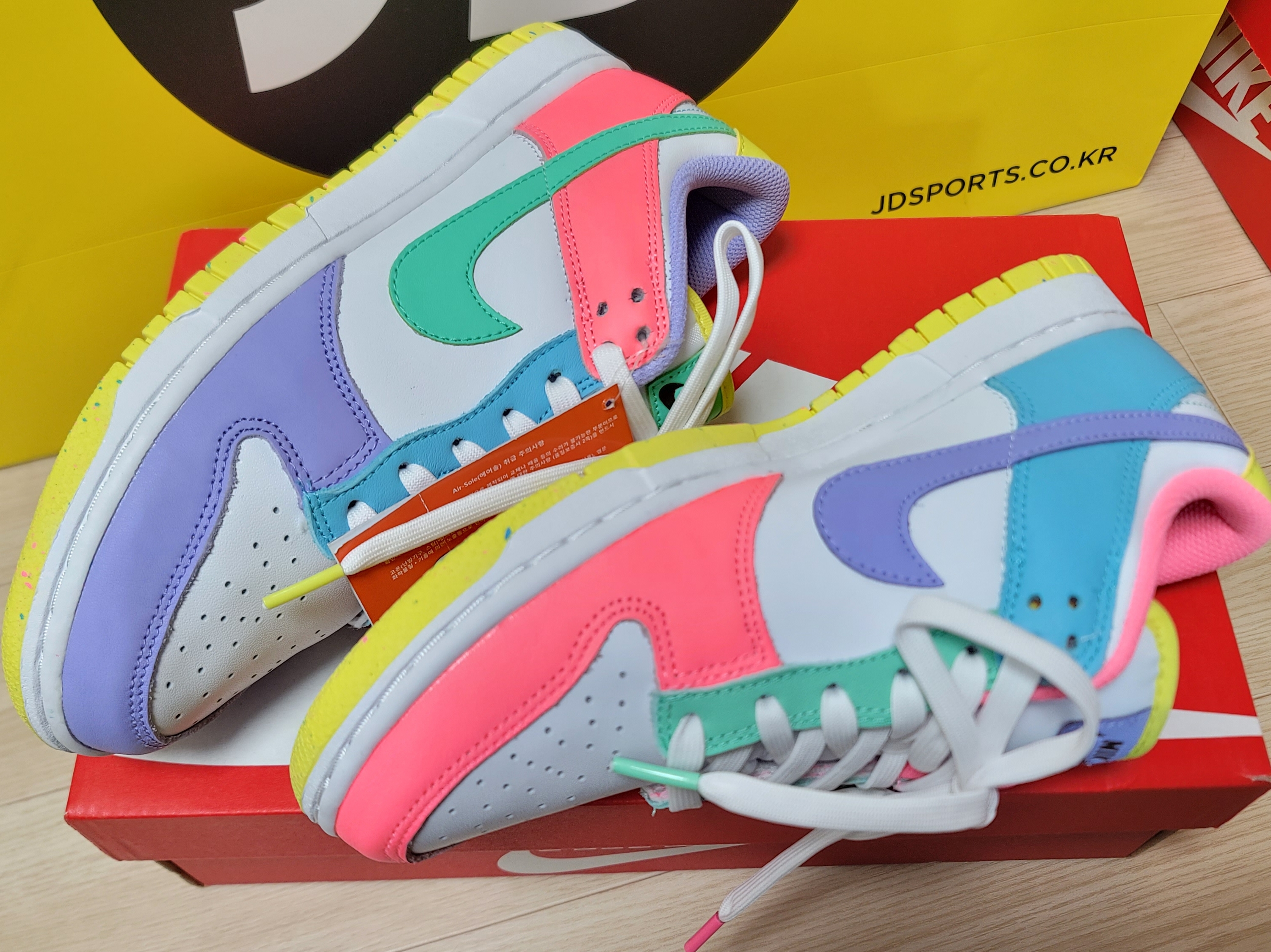 (W) Nike Dunk Low SE Candy 착용 스타일 - 2