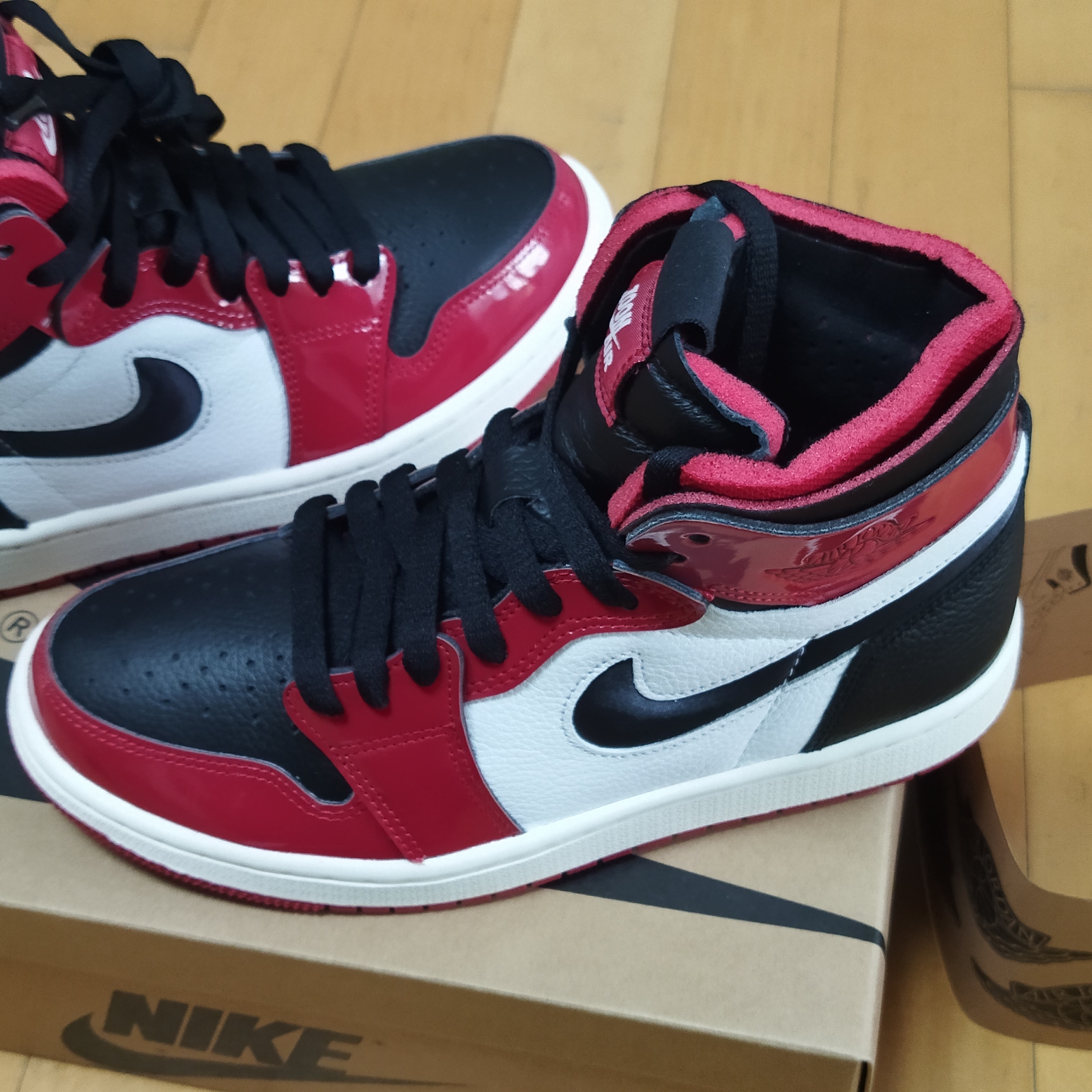 (W) Jordan 1 Zoom Air CMFT Gym Red Black 착용 스타일 - 1