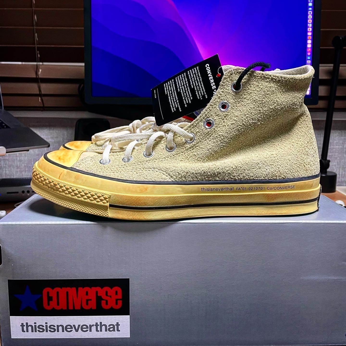 Converse x Thisisneverthat Chuck 70 High Lemon Icing 착용 스타일 - 2