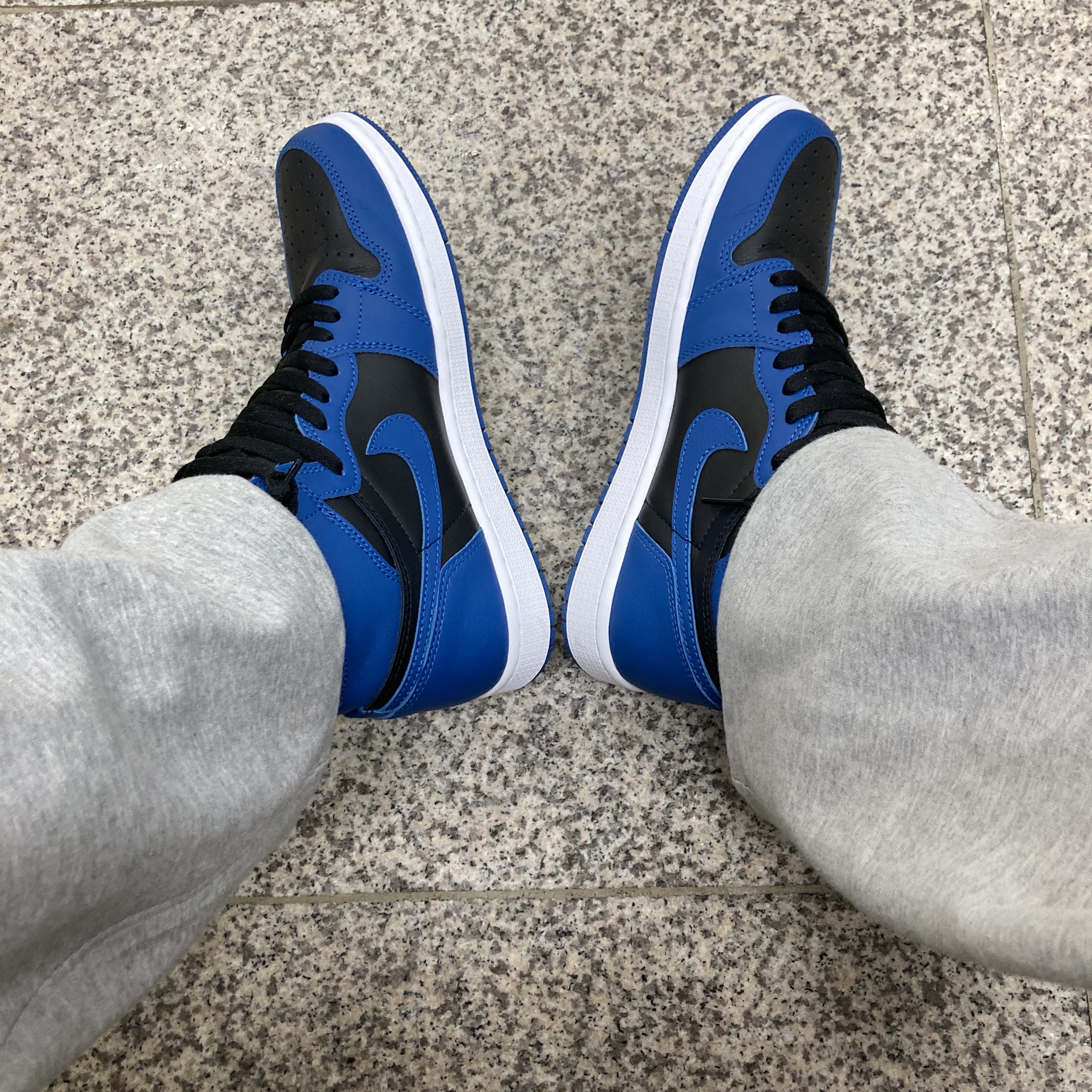 Jordan 1 Retro High OG Dark Marina Blue 착용 스타일