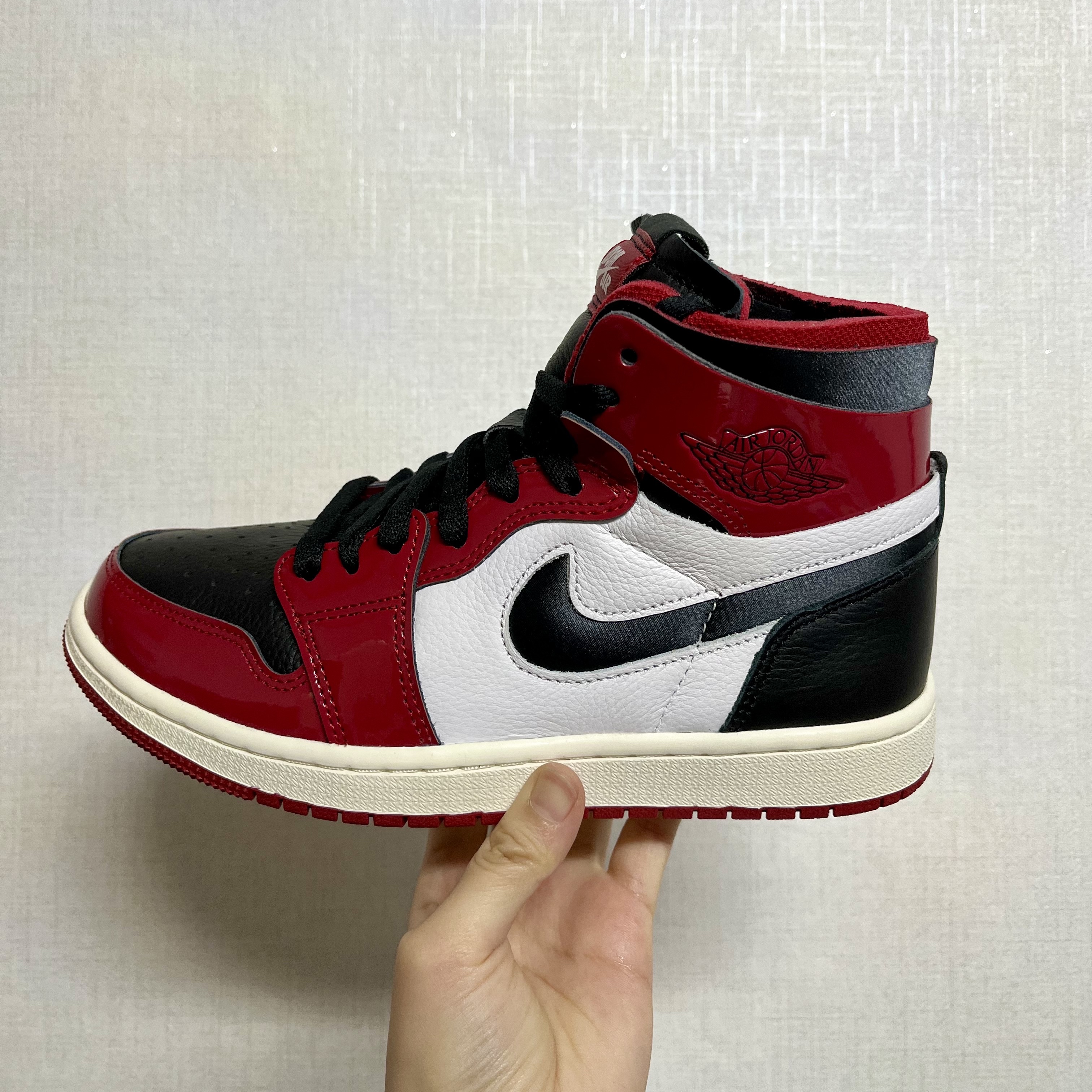 (W) Jordan 1 Zoom Air CMFT Gym Red Black 착용 스타일