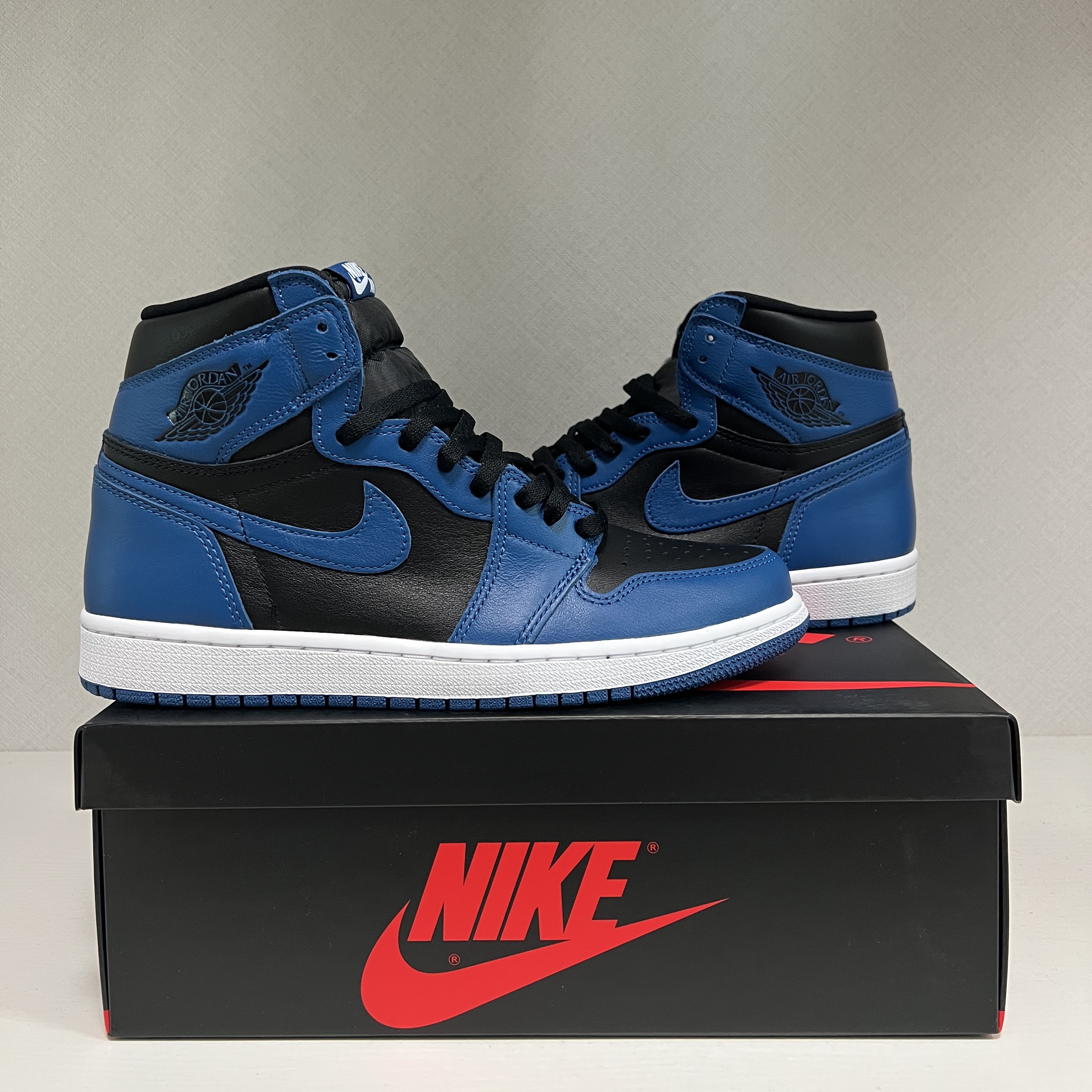 Jordan 1 Retro High OG Dark Marina Blue 착용 스타일