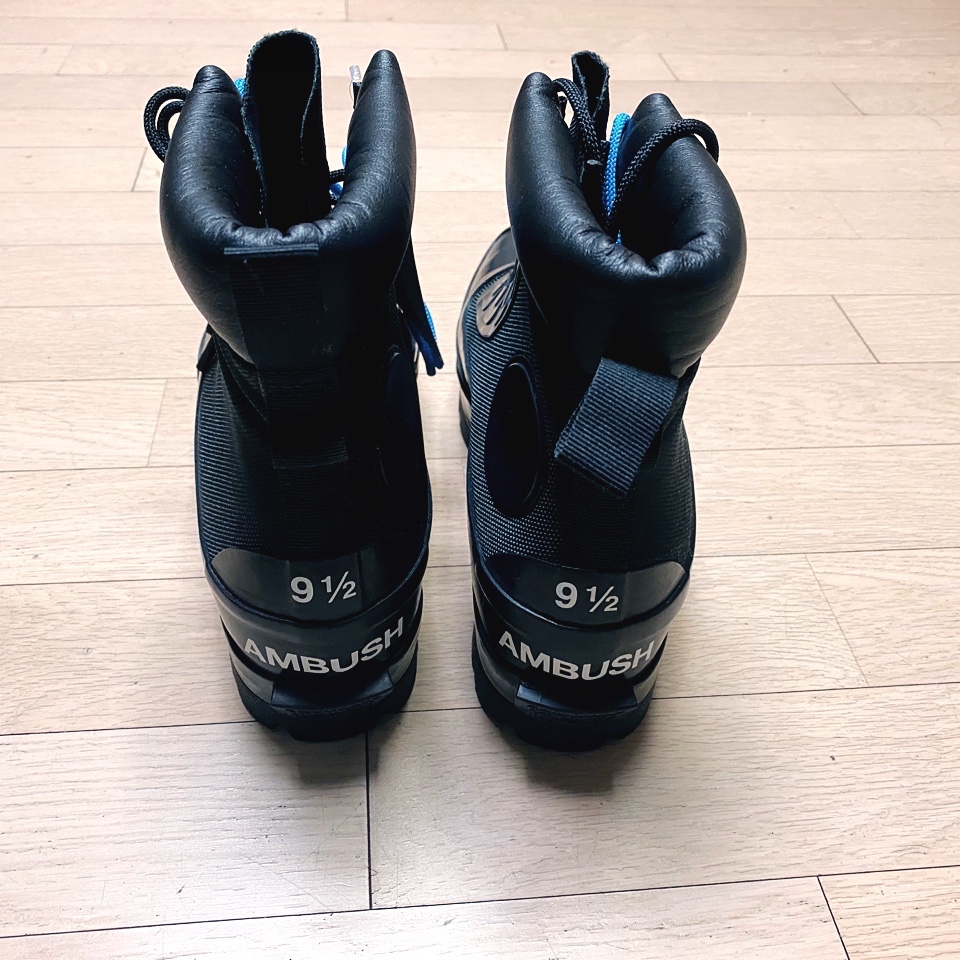 Converse x Ambush Chuck Taylor All Star Duck Boot Black 착용 스타일 - 2