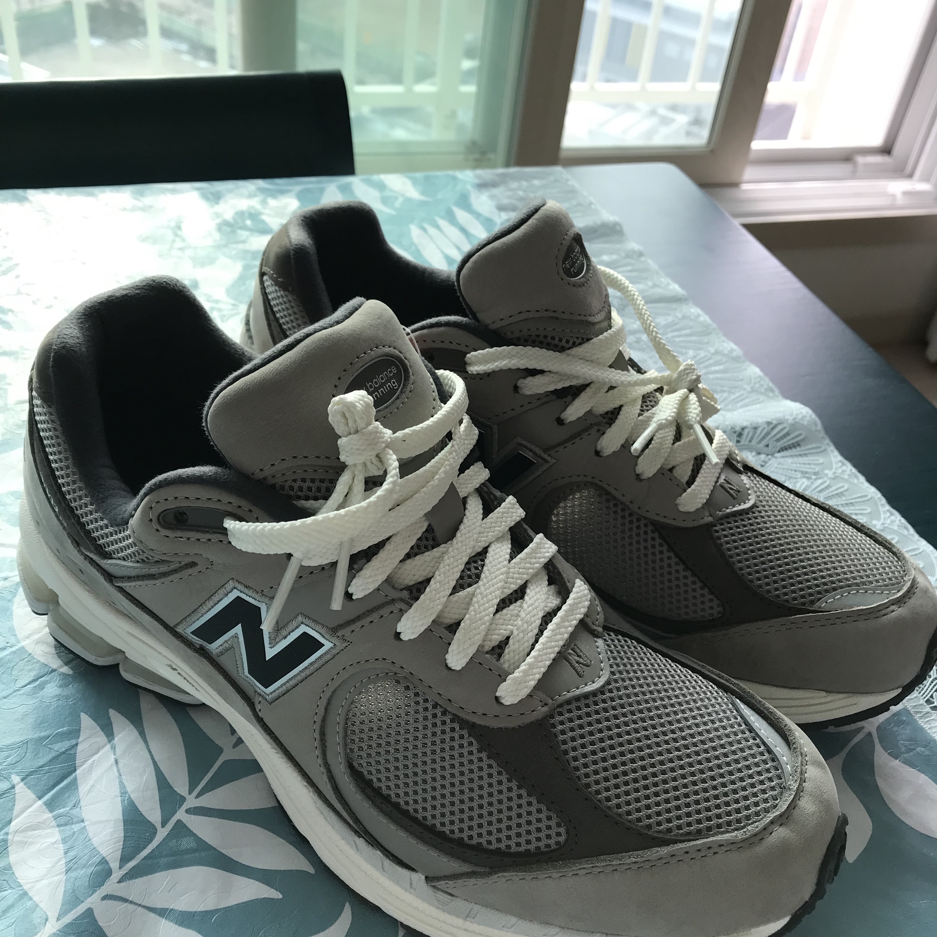 New Balance 2002 Warm Alpaca 착용 스타일 - 2