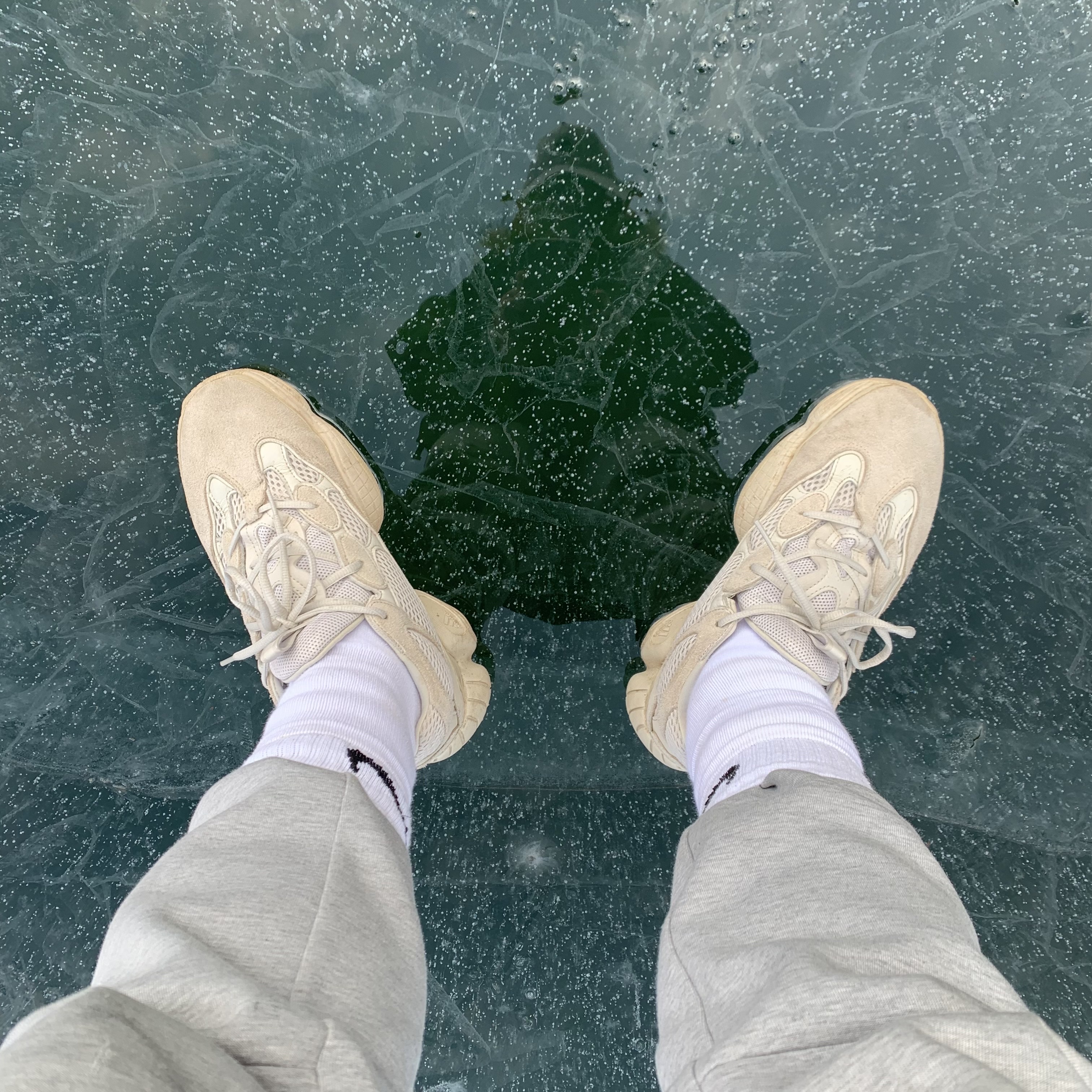 Adidas Yeezy 500 Blush 2018 착용 스타일 - 3