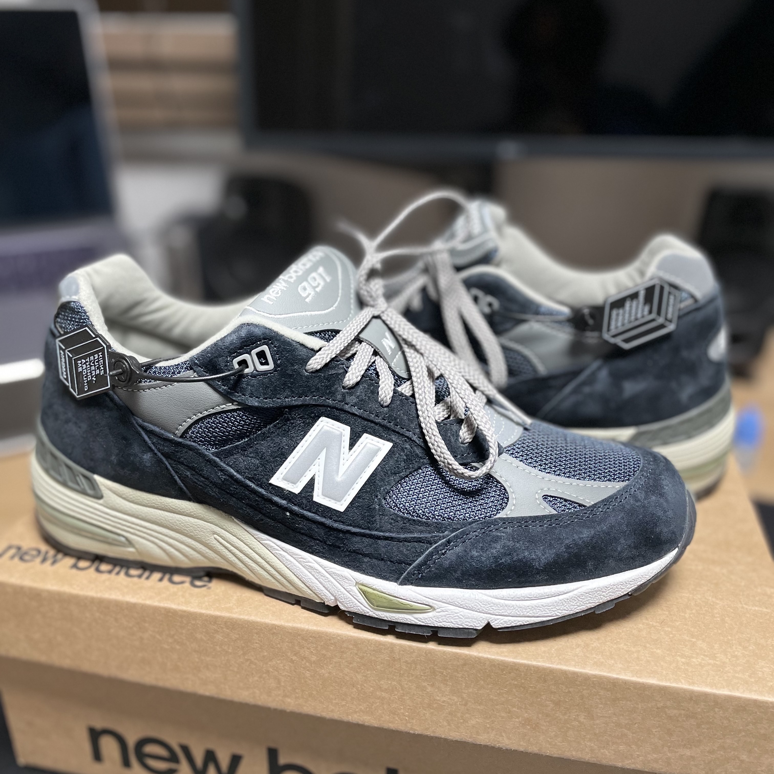 New Balance 991 Made in UK Navy 착용 스타일 - 2