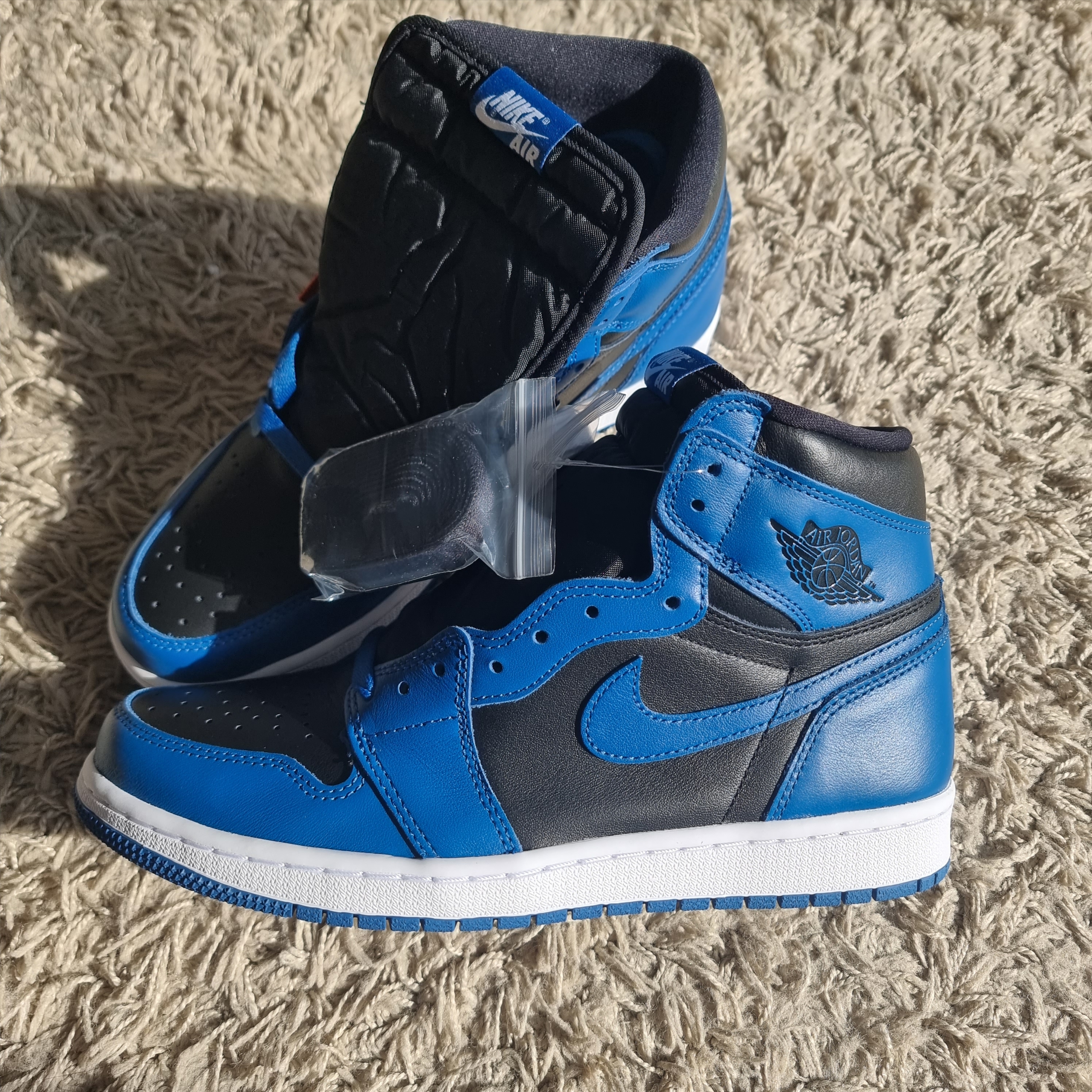 Jordan 1 Retro High OG Dark Marina Blue 착용 스타일