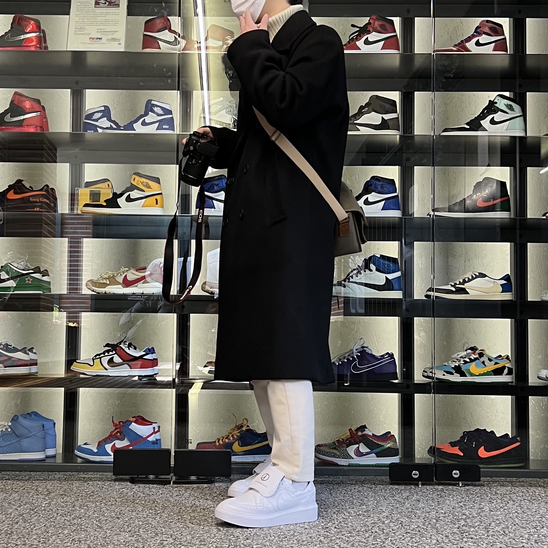 Nike x Peaceminusone Kwondo1 White, Jordan 1 x Travis Scott x Fragment Retro Low OG SP Military Blue 착용 스타일 - 2