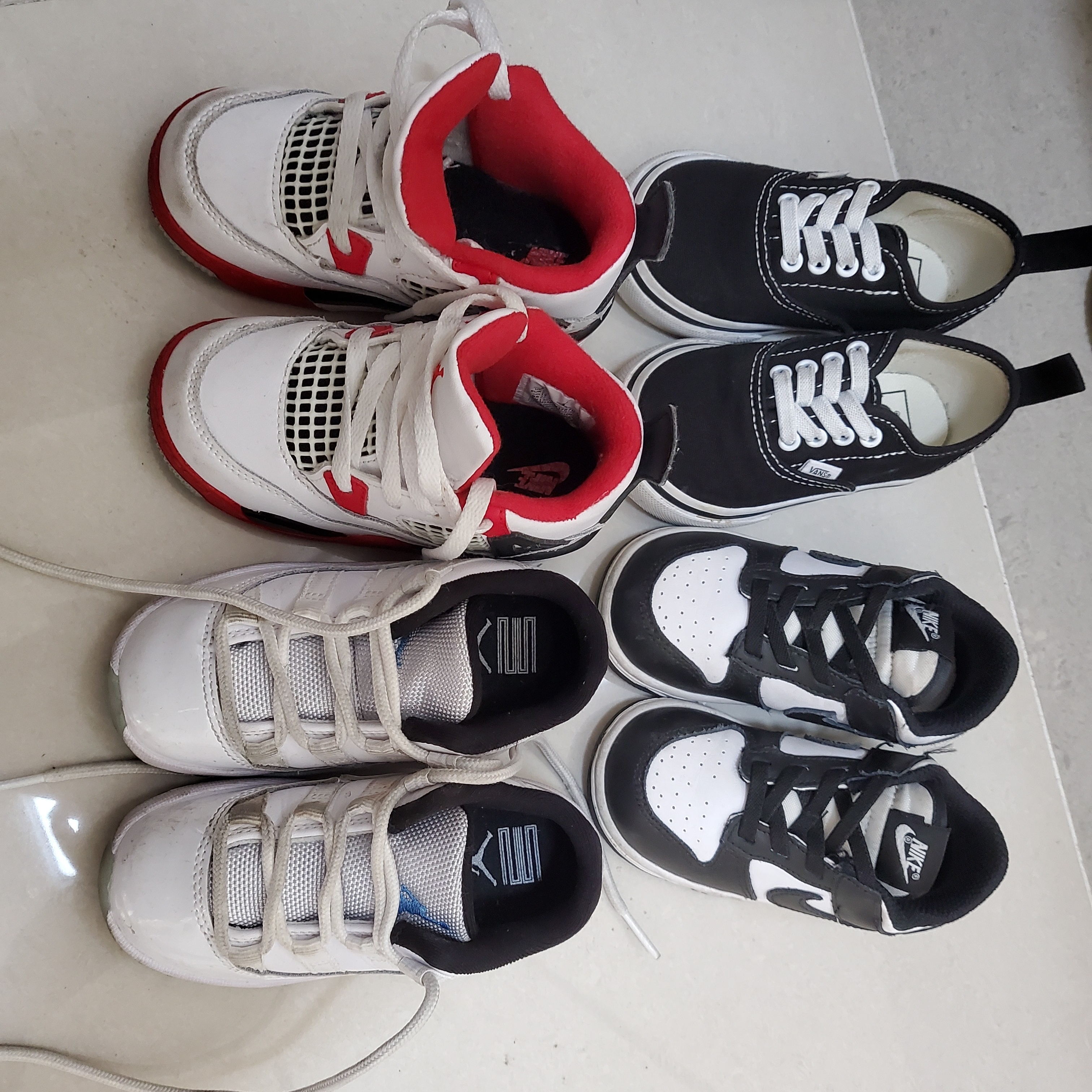 (TD) Nike Dunk Low Black, (TD) Jordan 11 Retro Low Legend Blue 착용 스타일