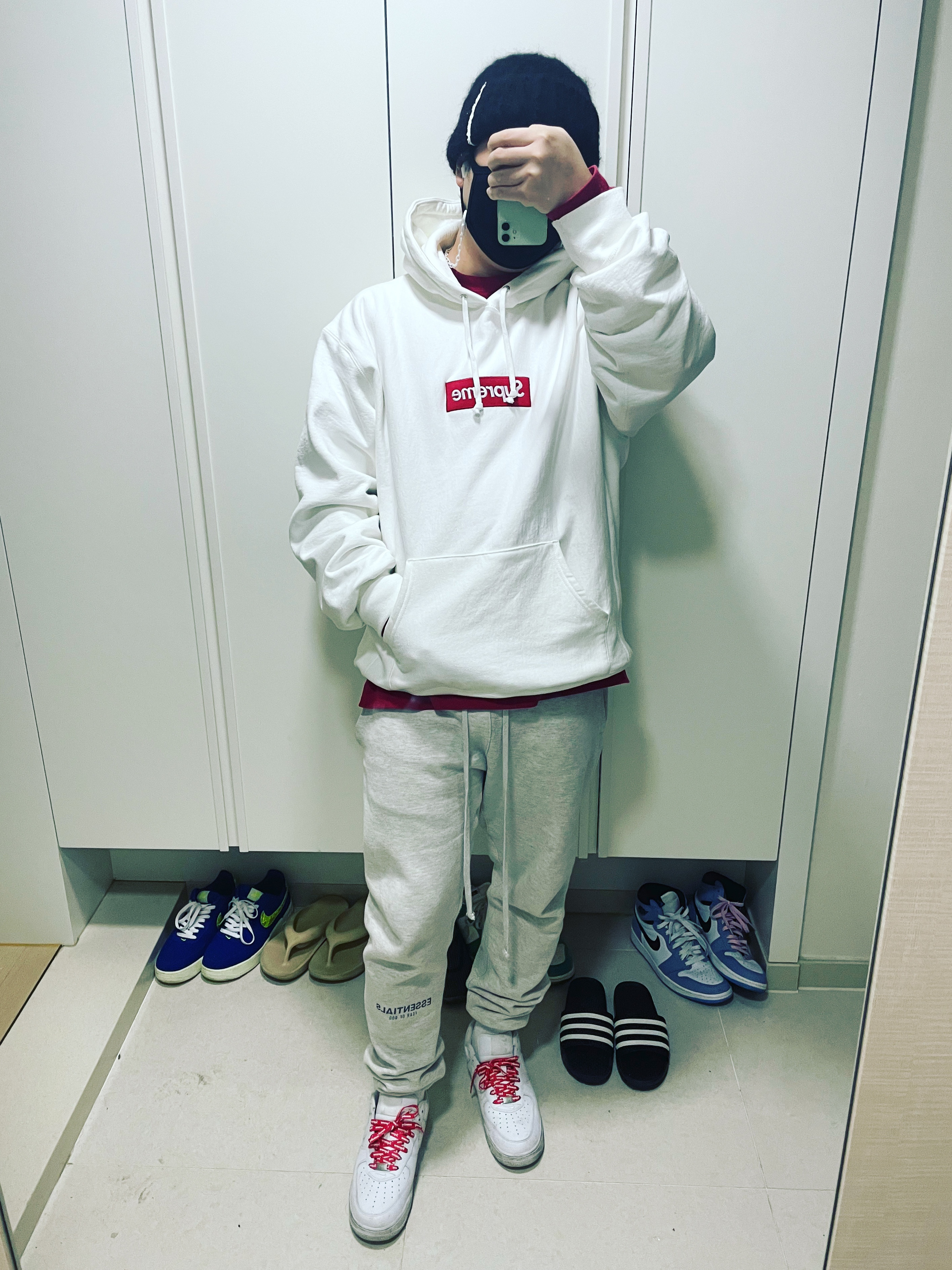 Nike x Supreme Air Force 1 Low White, Supreme Box Logo Hooded Sweatshirt White - 21FW 착용 스타일