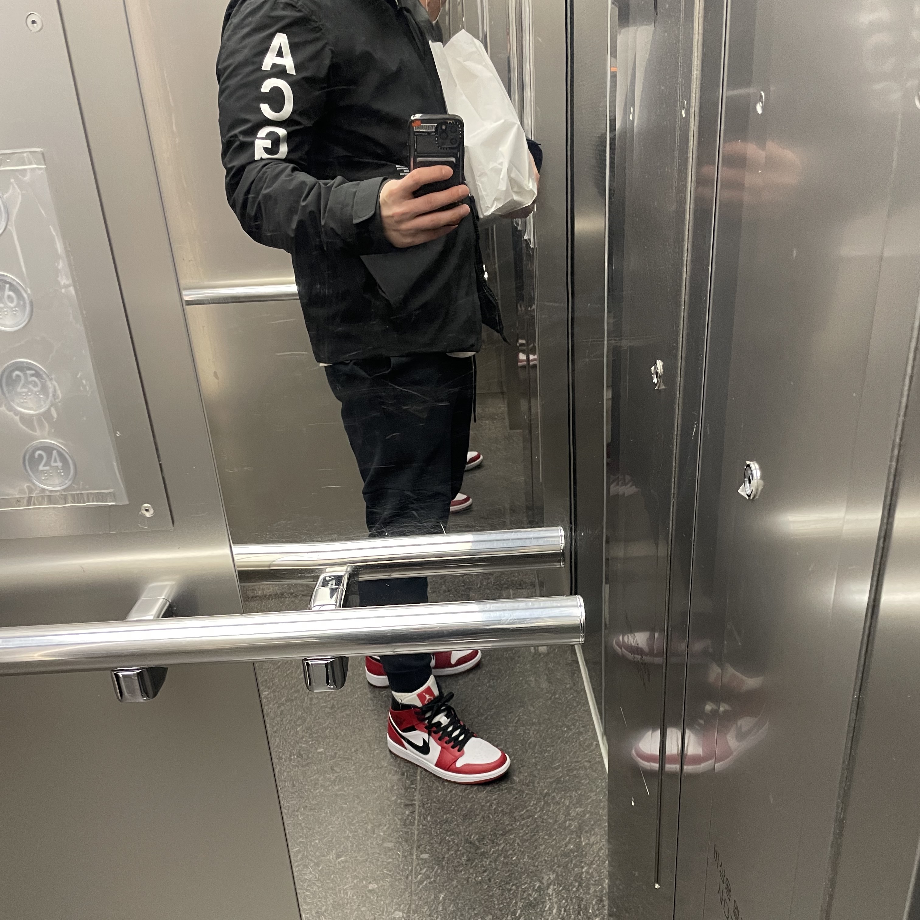 Jordan 1 Mid Chicago 2020 착용 스타일