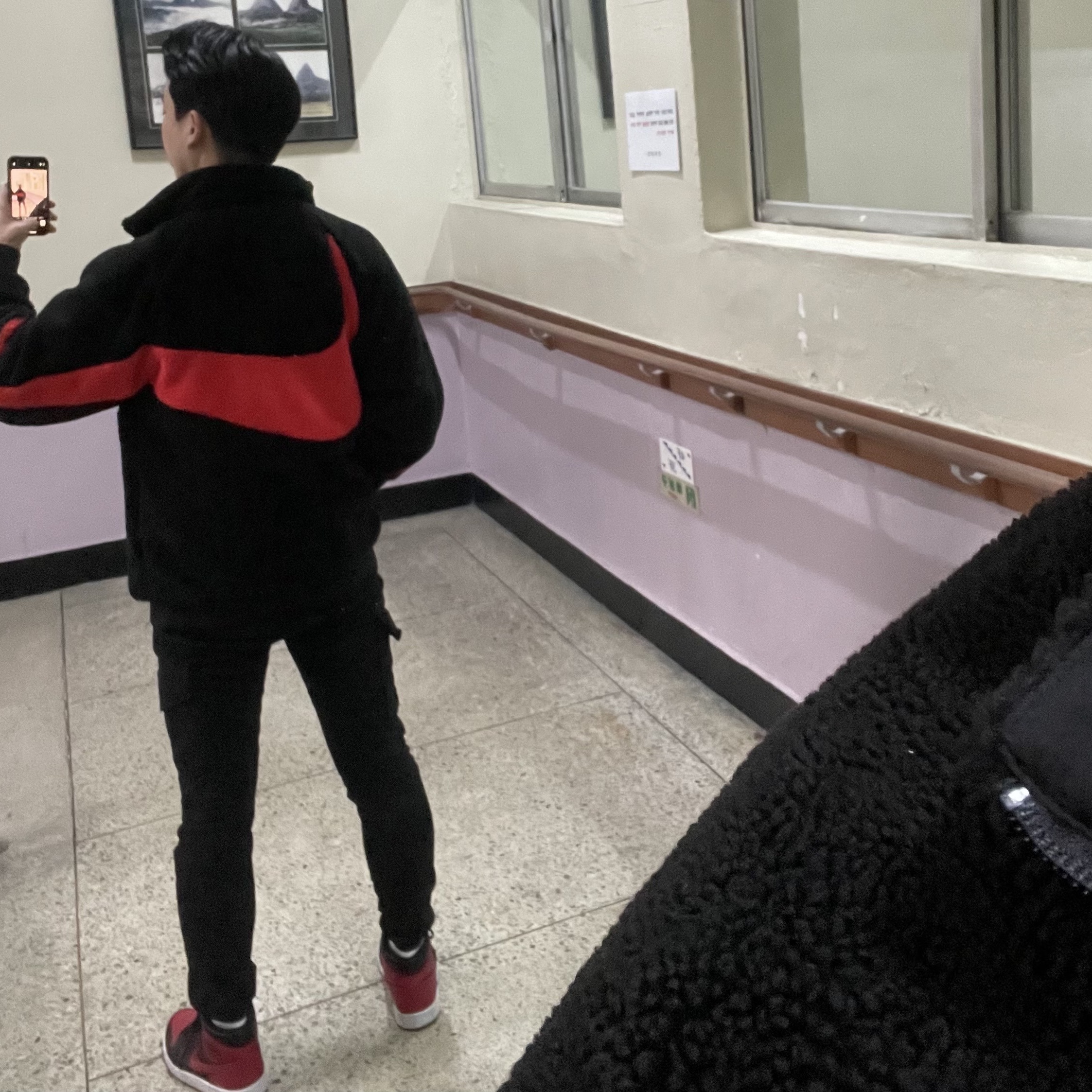 Nike Big Swoosh Full Zip Jacket Black Chili Red, Jordan 1 Mid Bred Banned 2020 착용 스타일