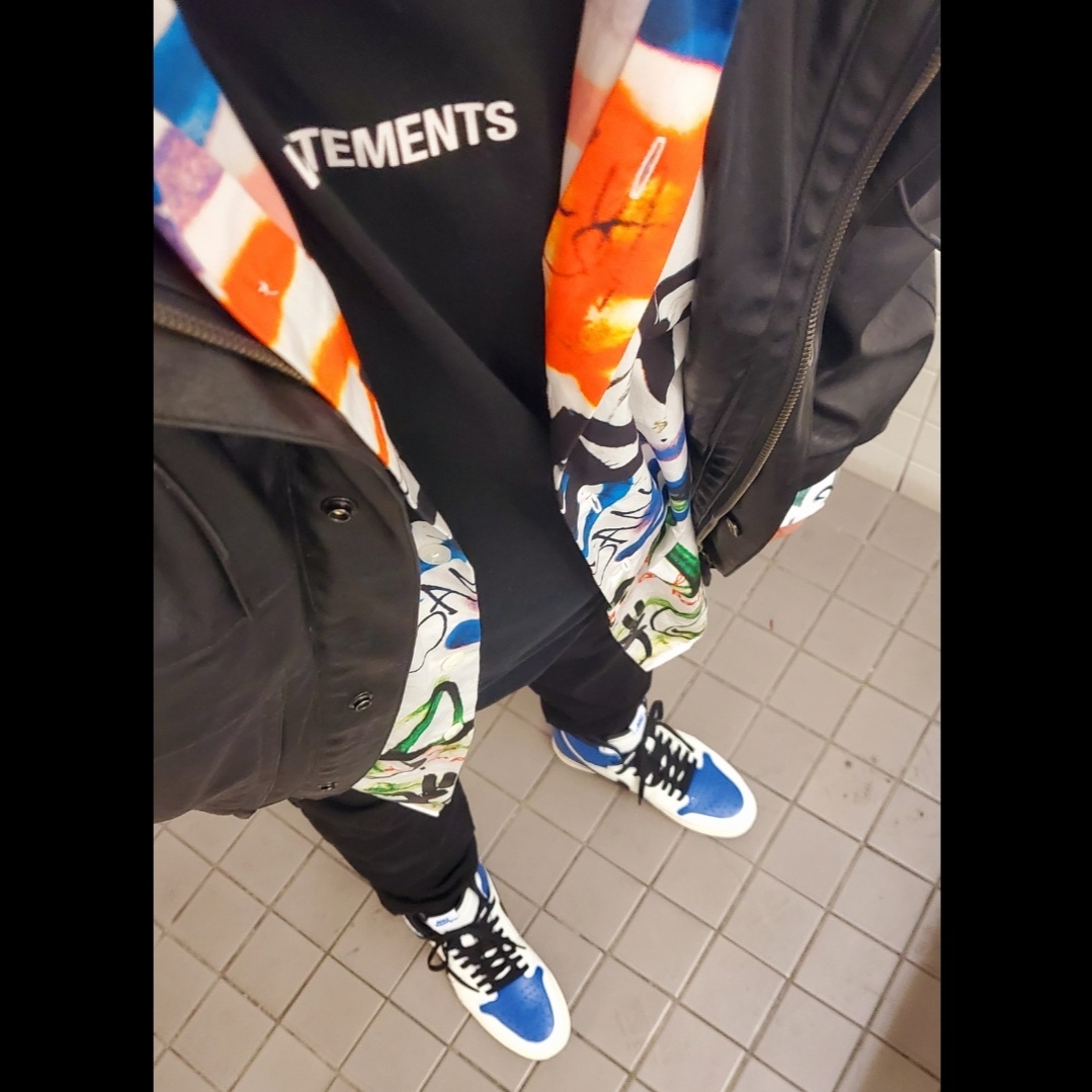 Jordan 1 x Travis Scott x Fragment Retro High OG SP Military Blue 착용 스타일