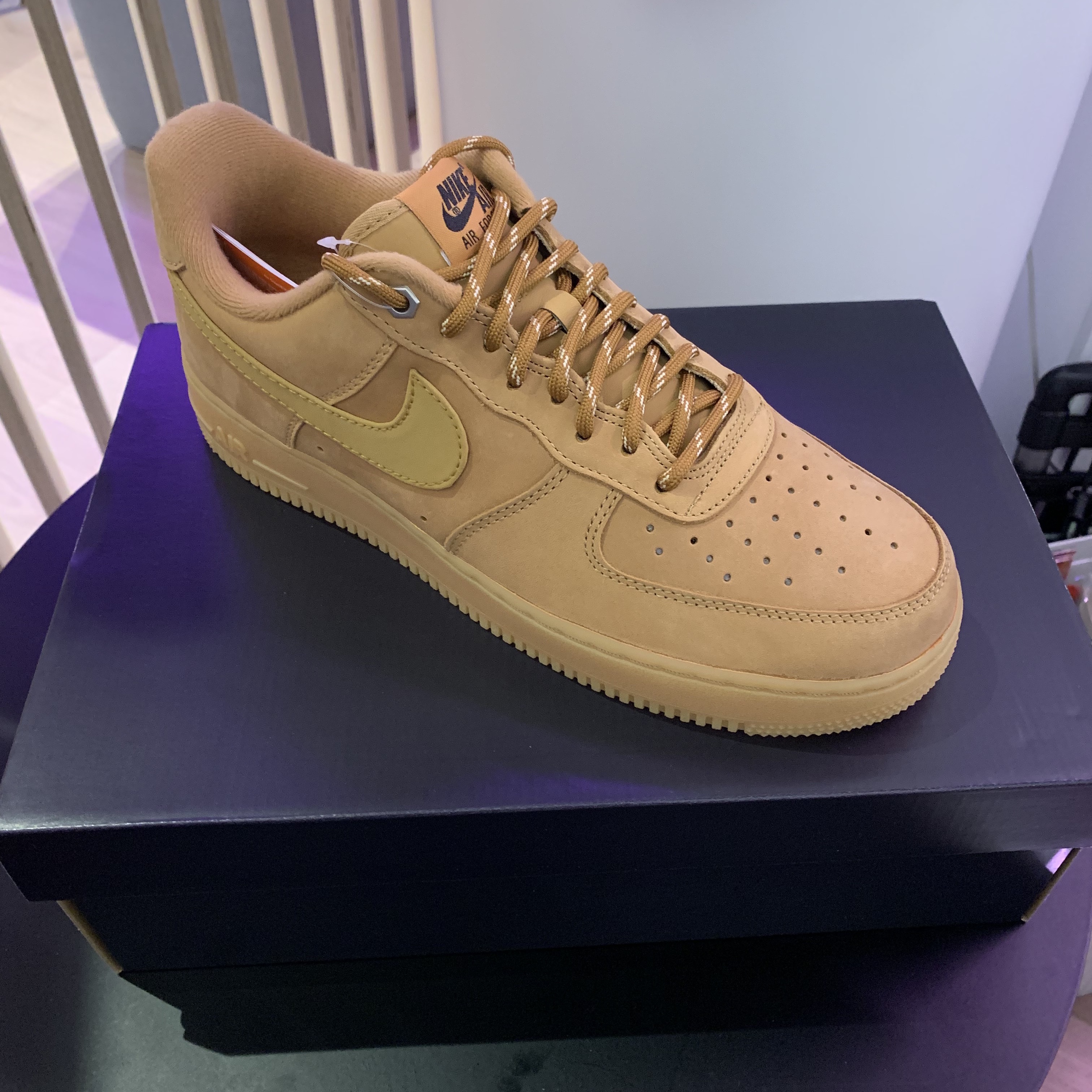 Nike Air Force 1 '07 WB Flax 착용 스타일 - 2