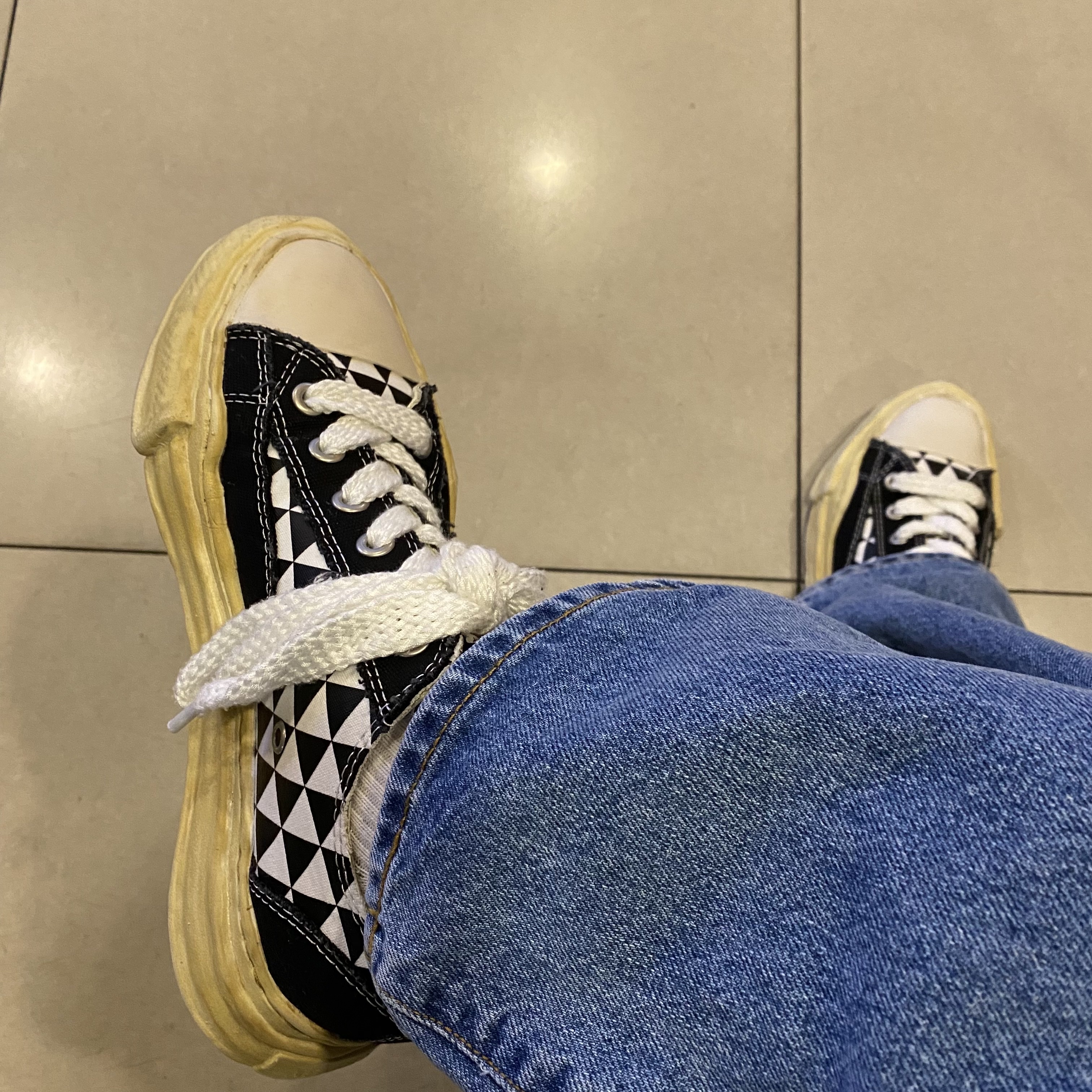 Maison Mihara Yasuhiro Peterson OG Sole OD Print Canvas Low-top Sneakers Black 착용 스타일