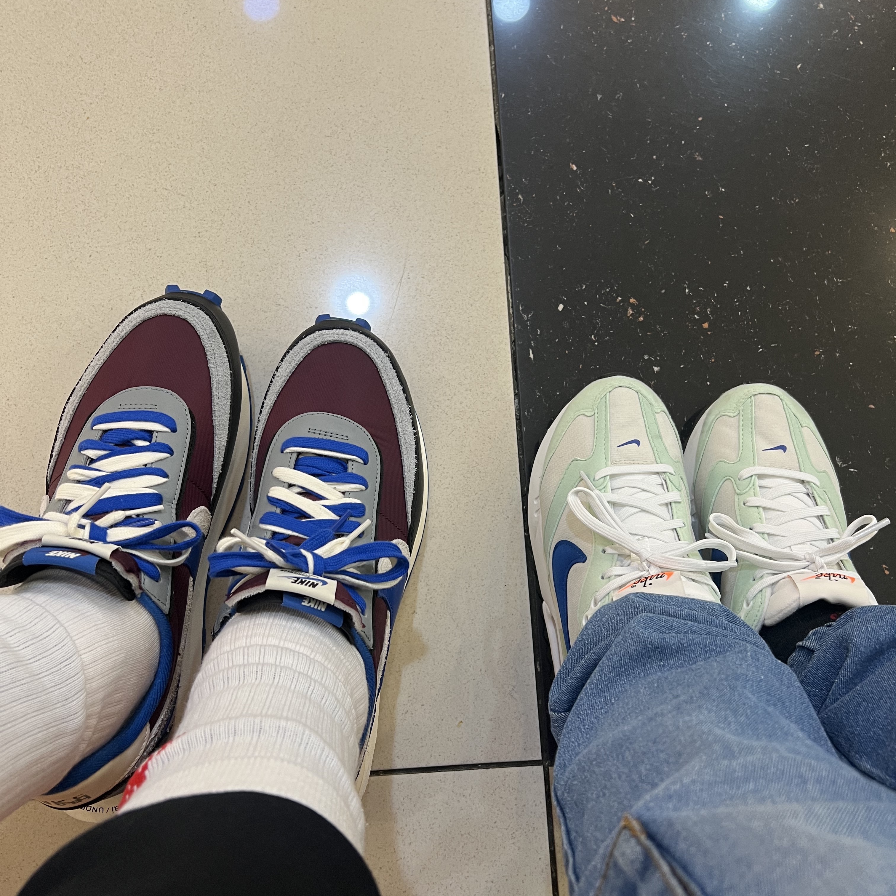 Nike x Sacai x Undercover LDWaffle Night Maroon Team Royal 착용 스타일
