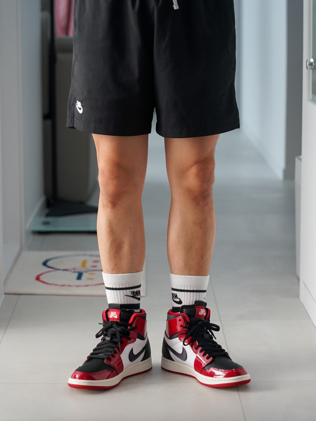 (W) Jordan 1 Zoom Air CMFT Gym Red Black 착용 스타일 - 1