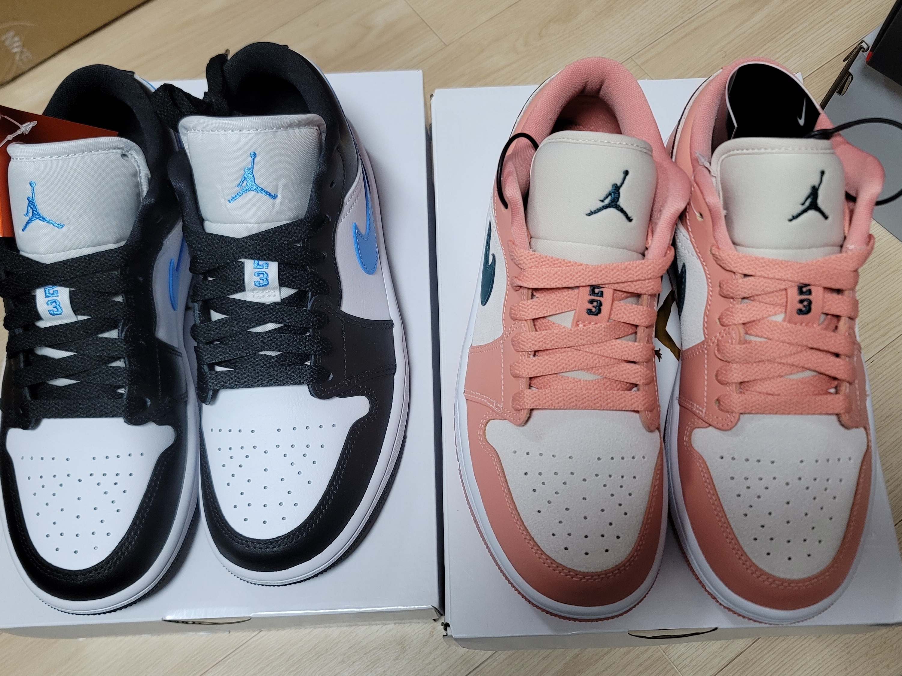 (W) Jordan 1 Low Black University Blue, (W) Jordan 1 Low Light Madder Root 착용 스타일