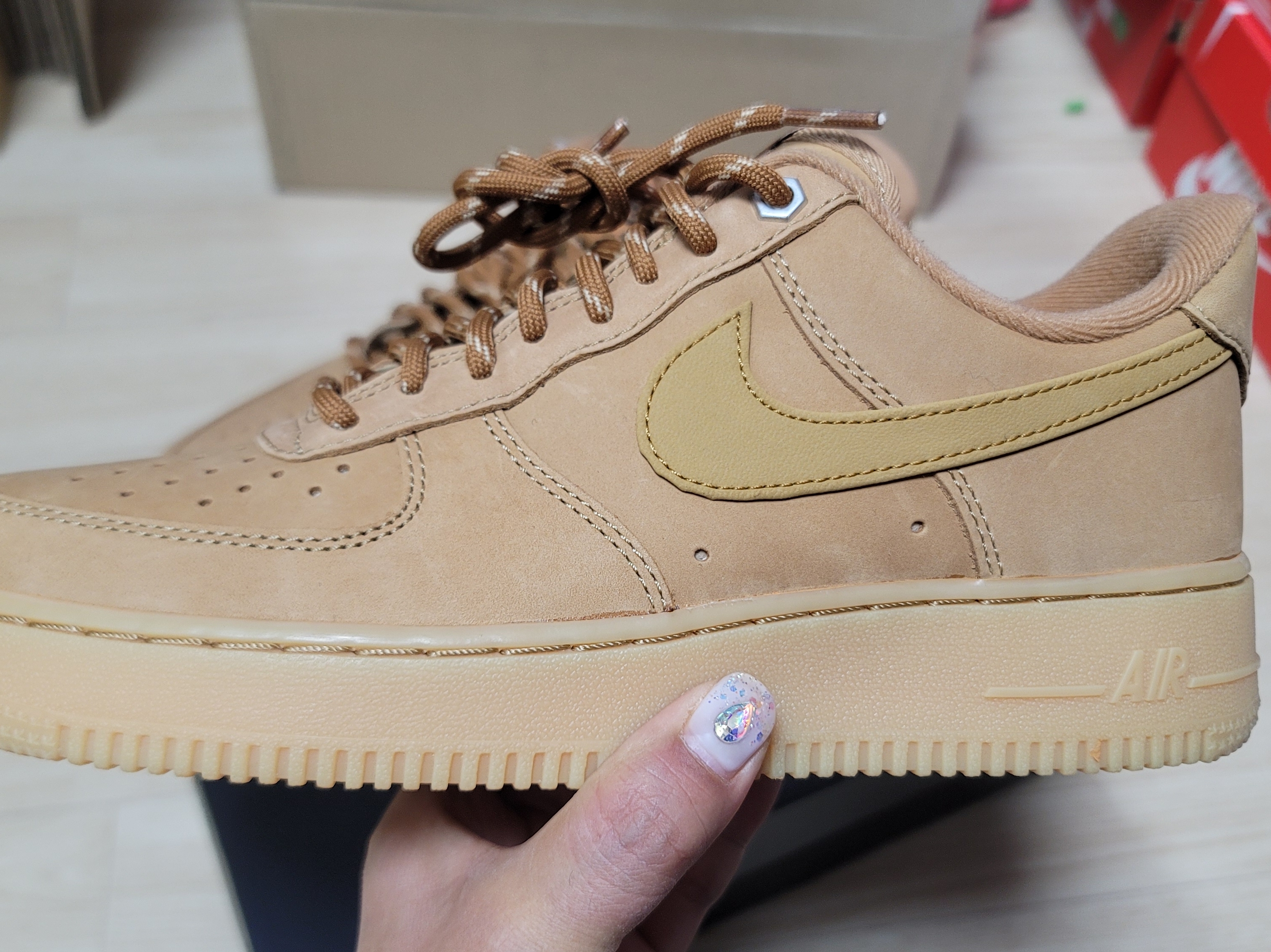 Nike Air Force 1 '07 WB Flax 착용 스타일 - 2