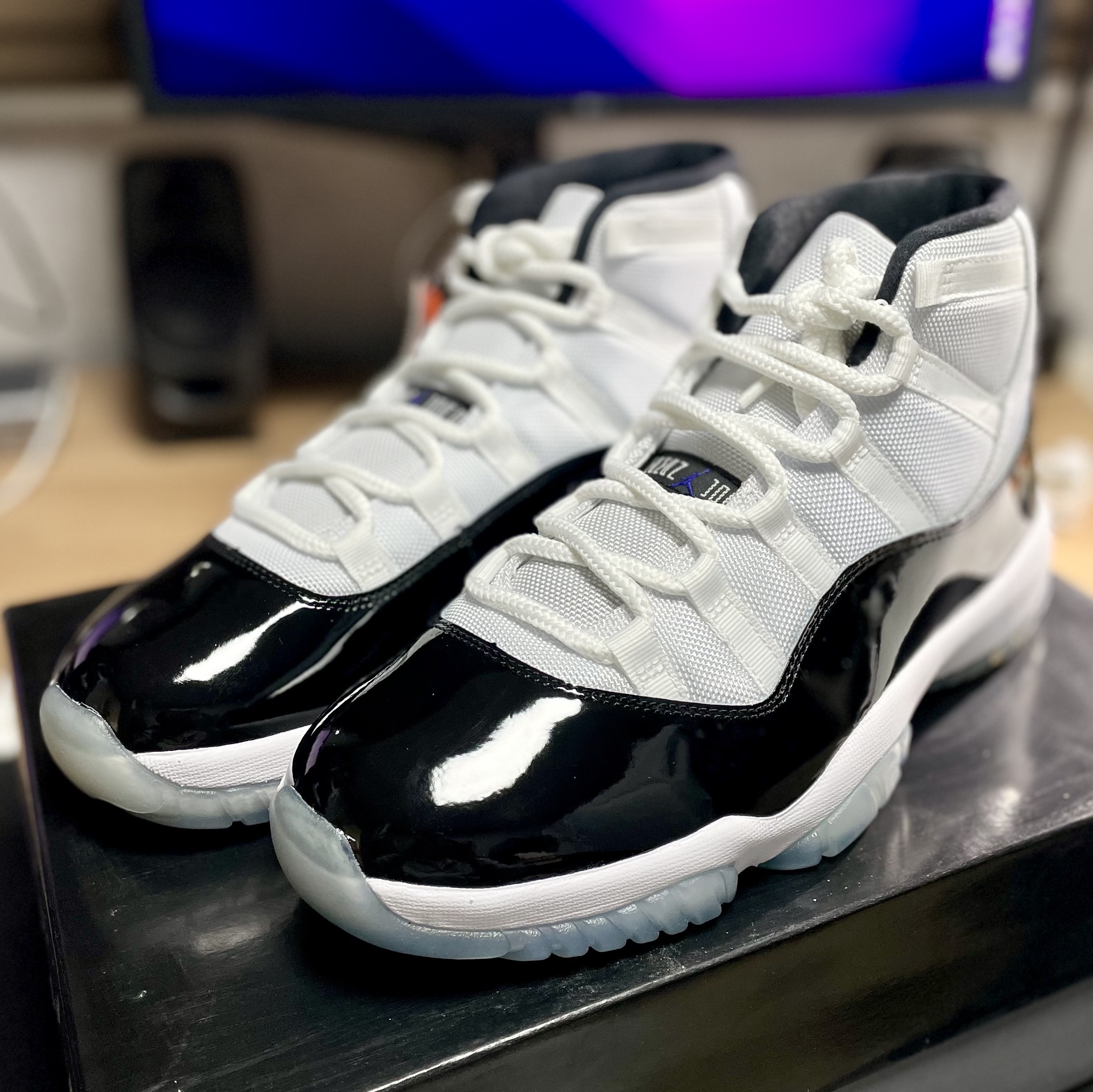 Jordan 11 Retro Concord 2018 착용 스타일 - 1