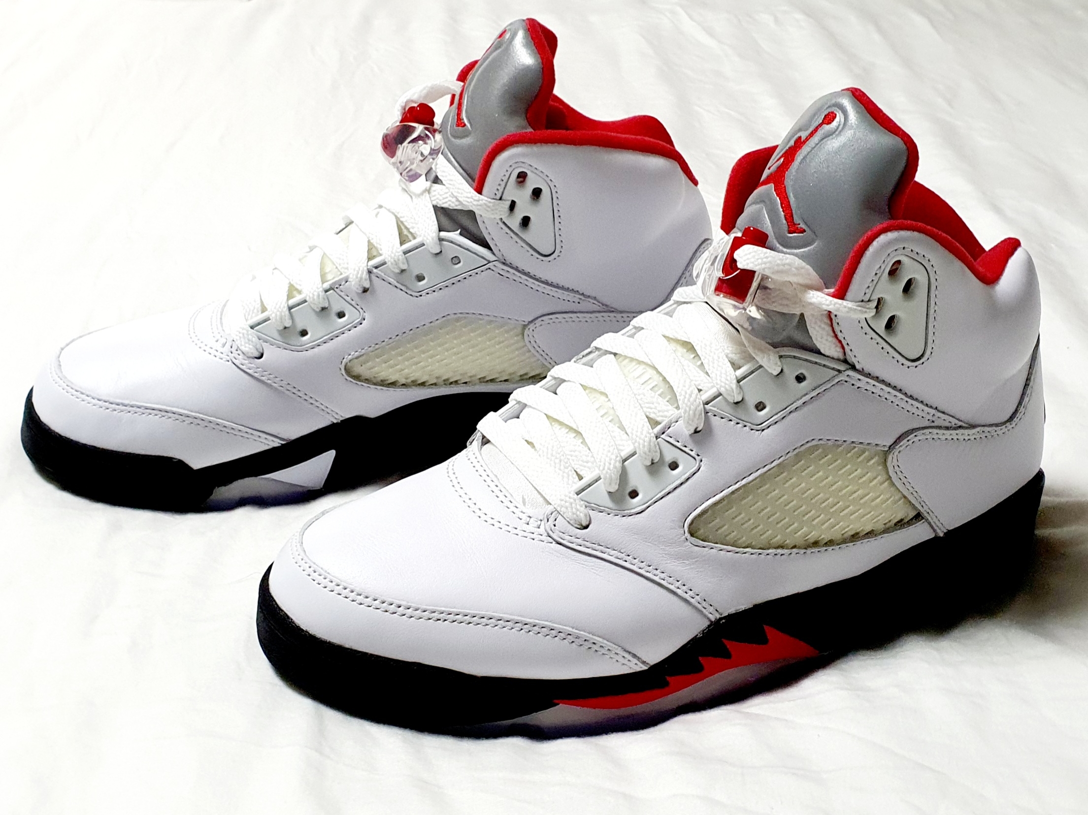 Jordan 5 Retro Fire Red Silver Tongue 2020 착용 스타일 - 5