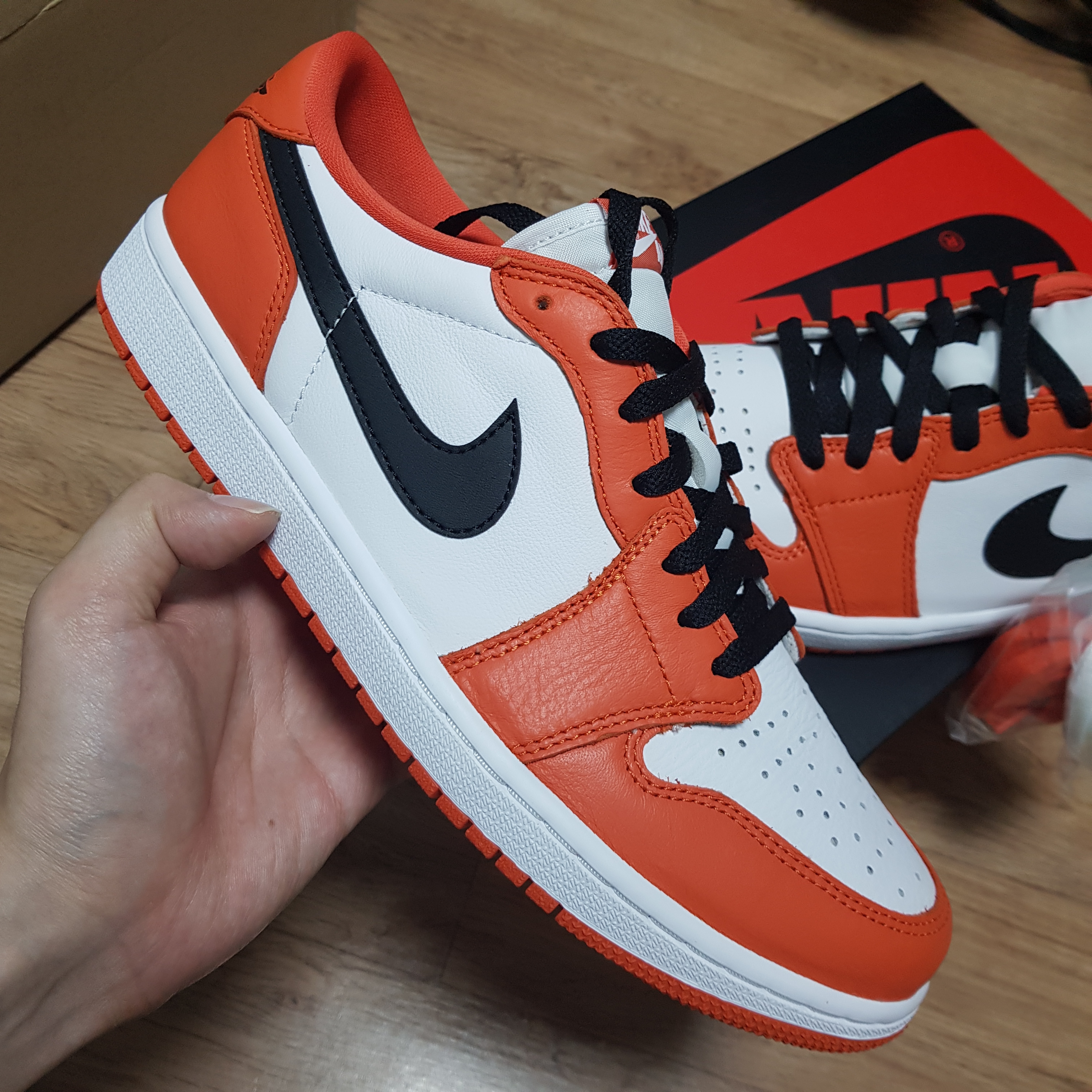 Jordan 1 Low OG Starfish 착용 스타일 - 3