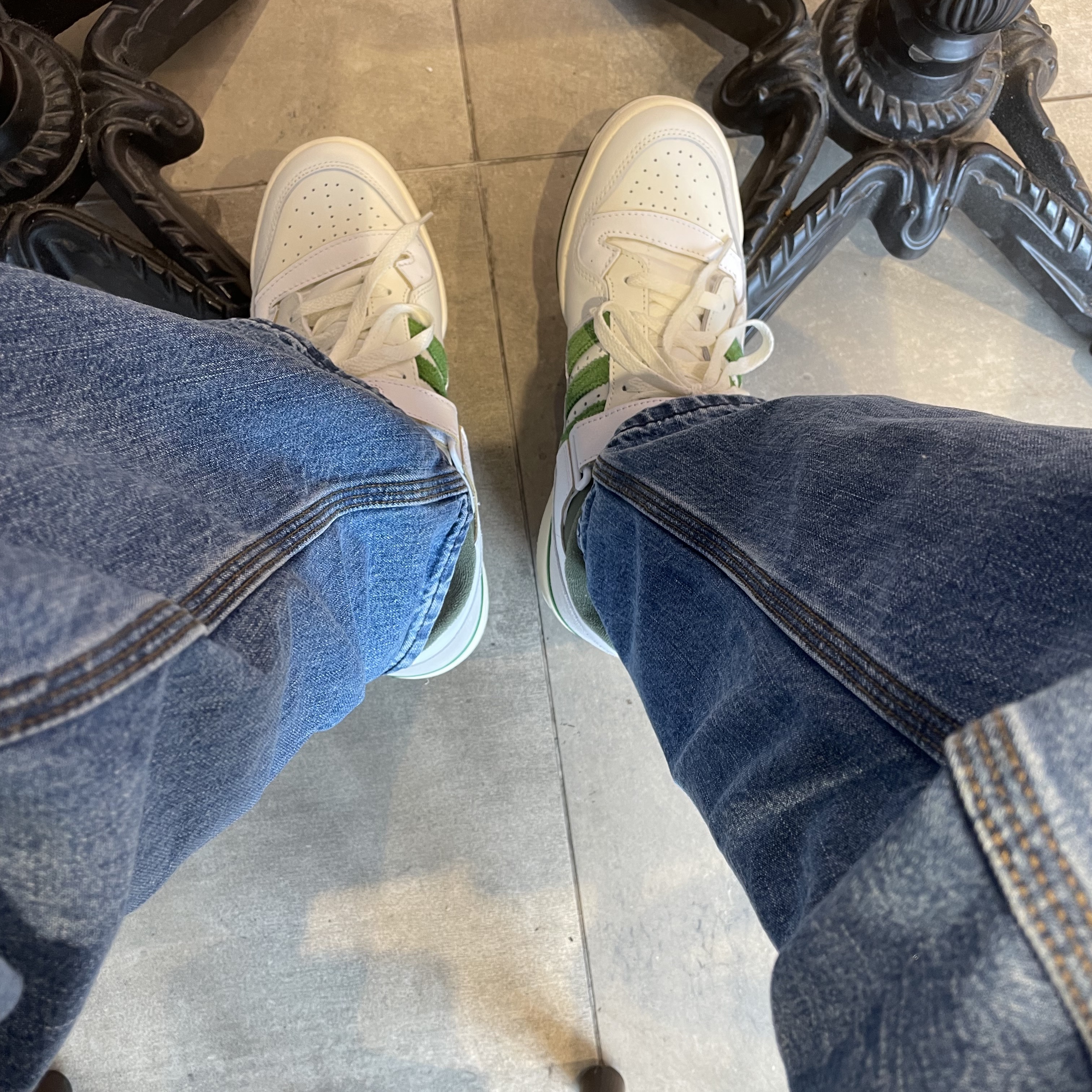 Adidas Forum 84 Low Crew Green 착용 스타일