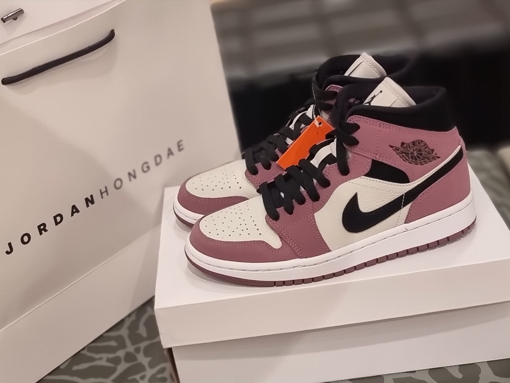 (W) Jordan 1 Mid SE Light Mulberry 착용 스타일