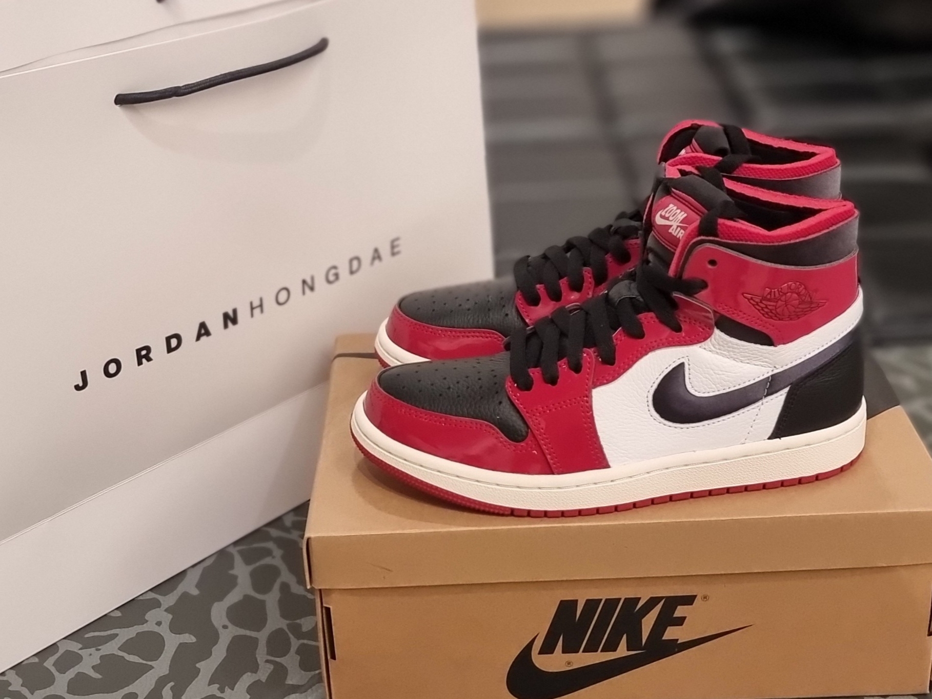 (W) Jordan 1 Zoom Air CMFT Gym Red Black 착용 스타일