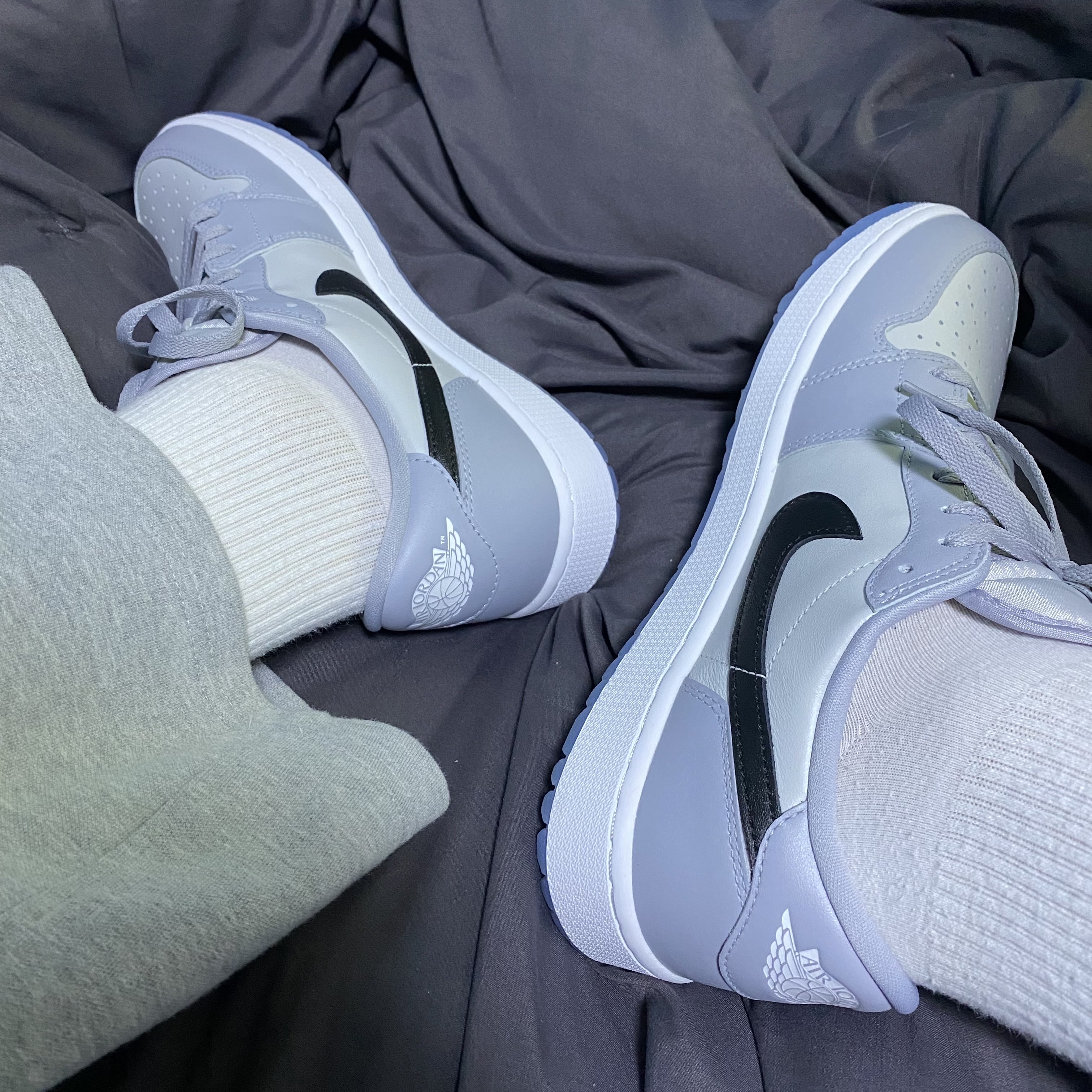 Jordan 1 Low Golf Wolf Grey 착용 스타일