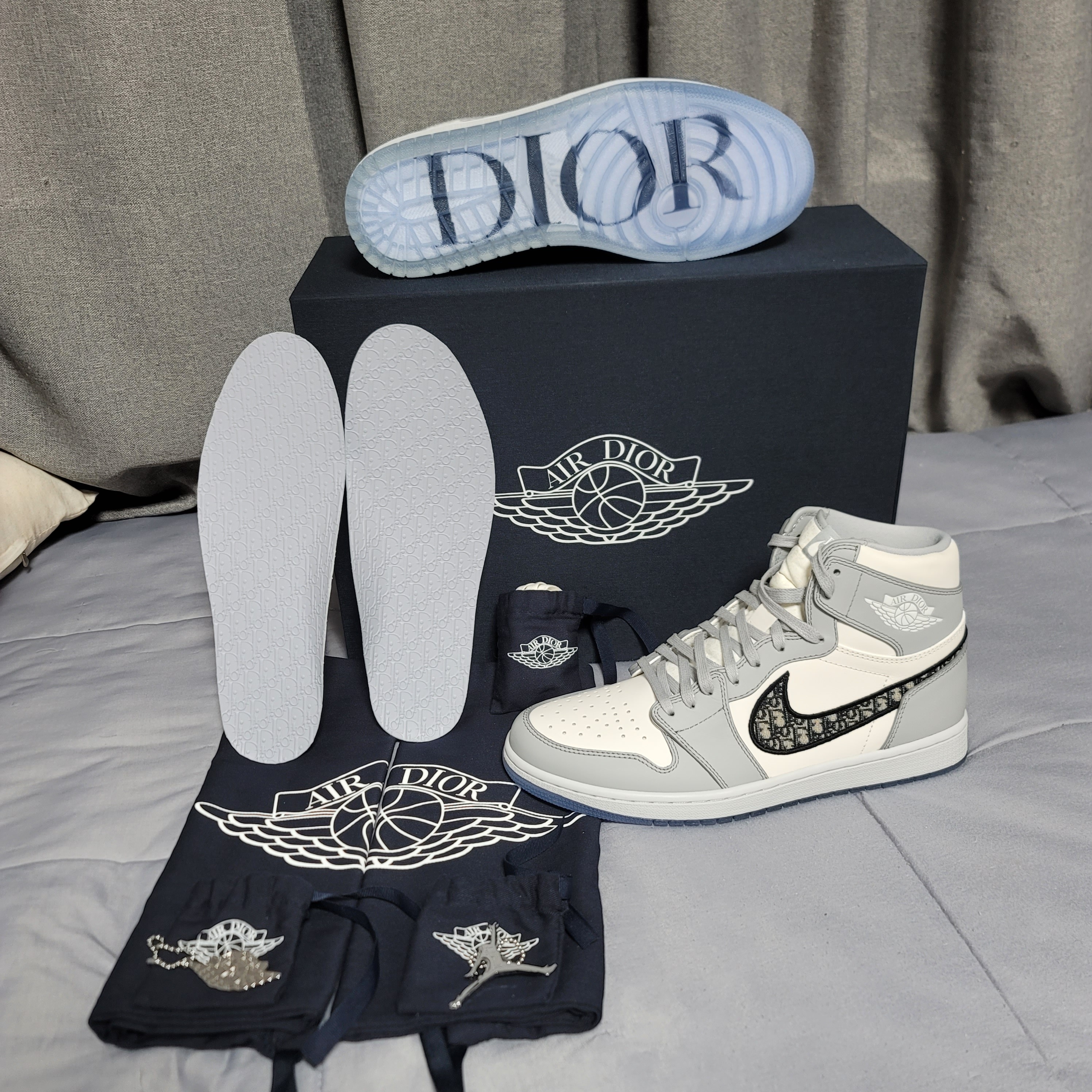 Jordan 1 x Dior High OG 착용 스타일 - 1