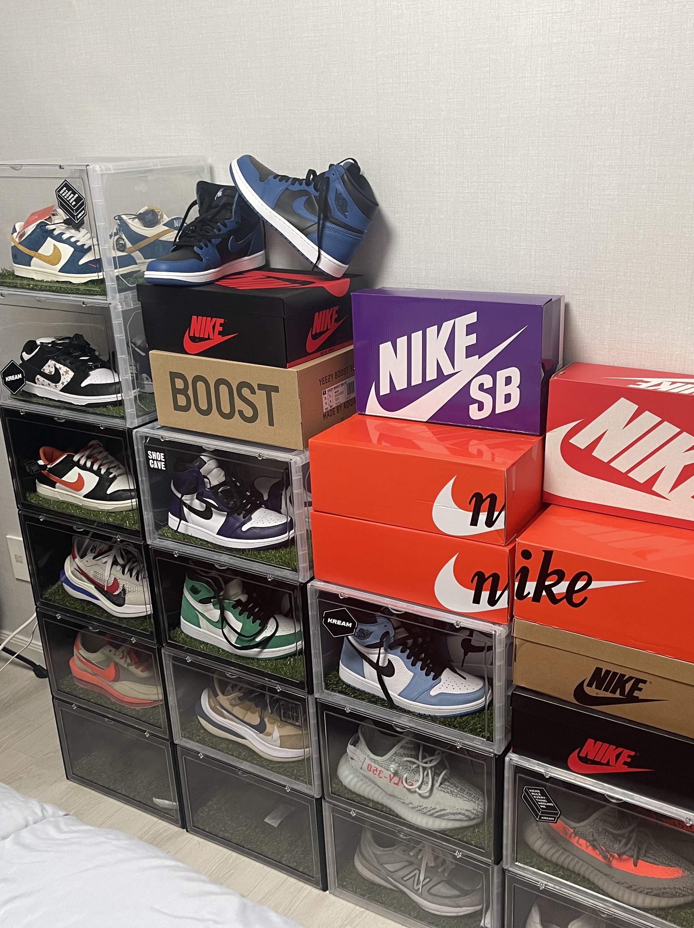 Nike x Kasina Dunk Low 80's Bus, Nike x Supreme SB Dunk Low Black 착용 스타일