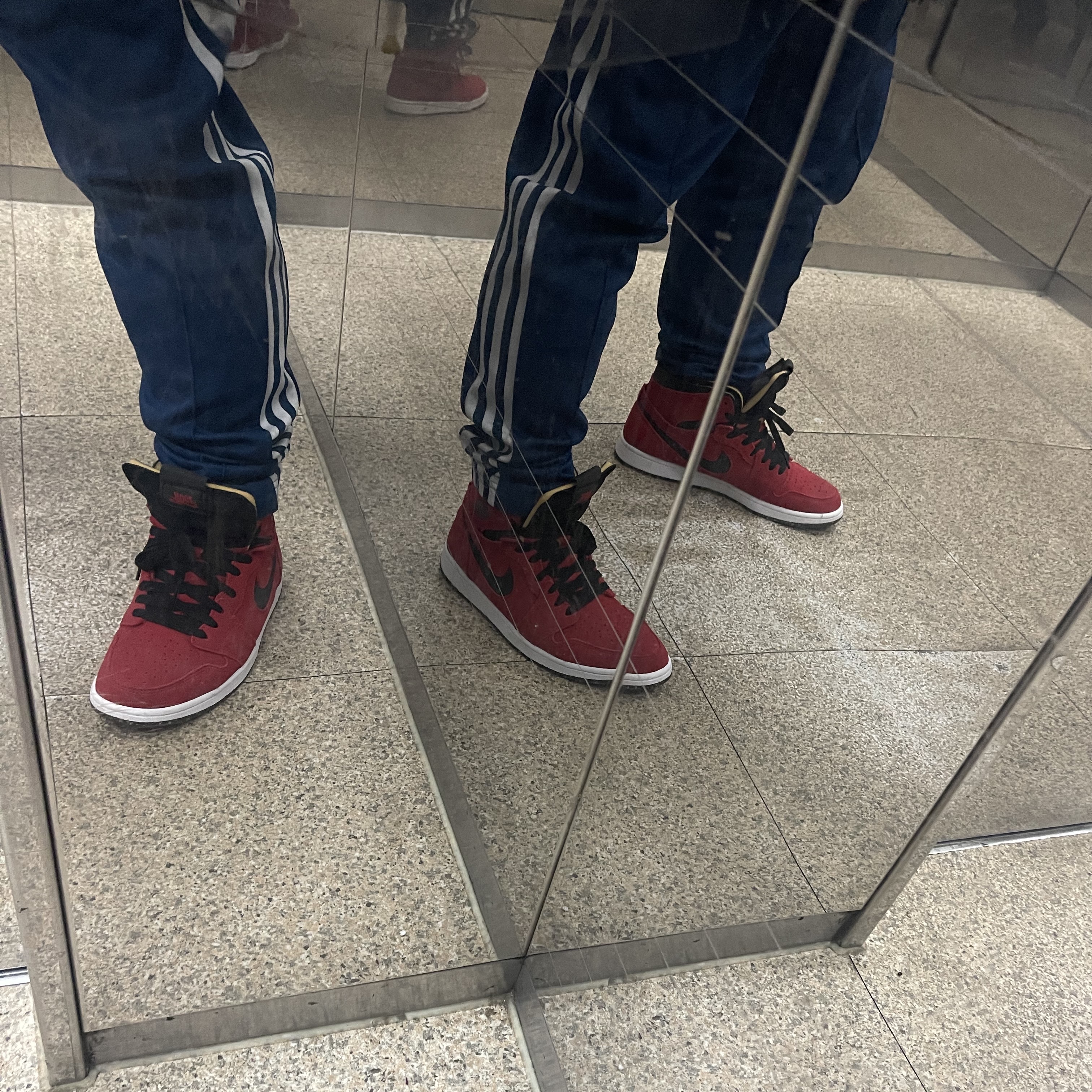 Jordan 1 Zoom Air CMFT Gym Red 착용 스타일