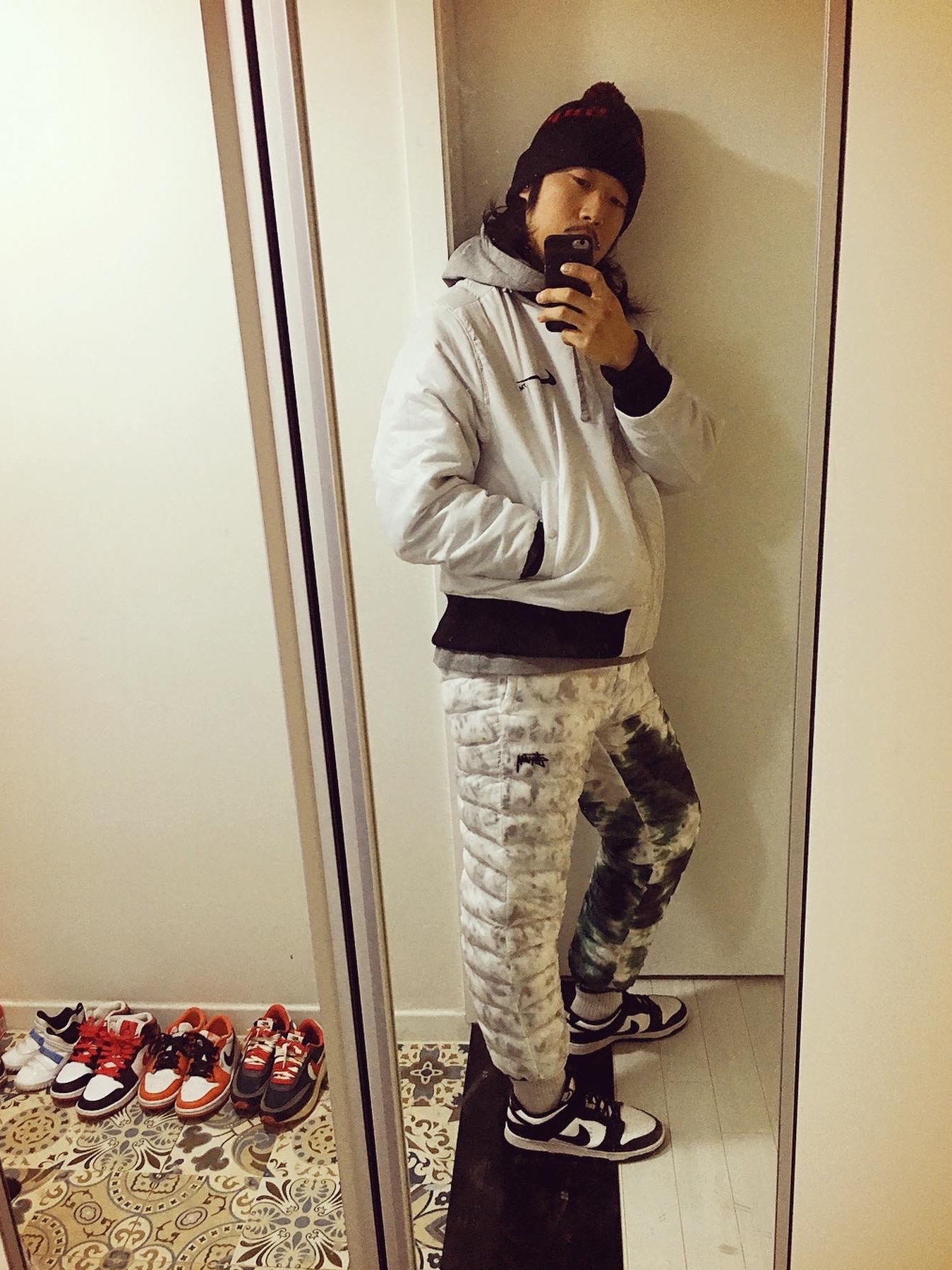 Nike NSW Swoosh Therma-Fit Bomber Black - Asia, Nike x Stussy Insultd Pants White Gorge Green - Asia 착용 스타일 - 2