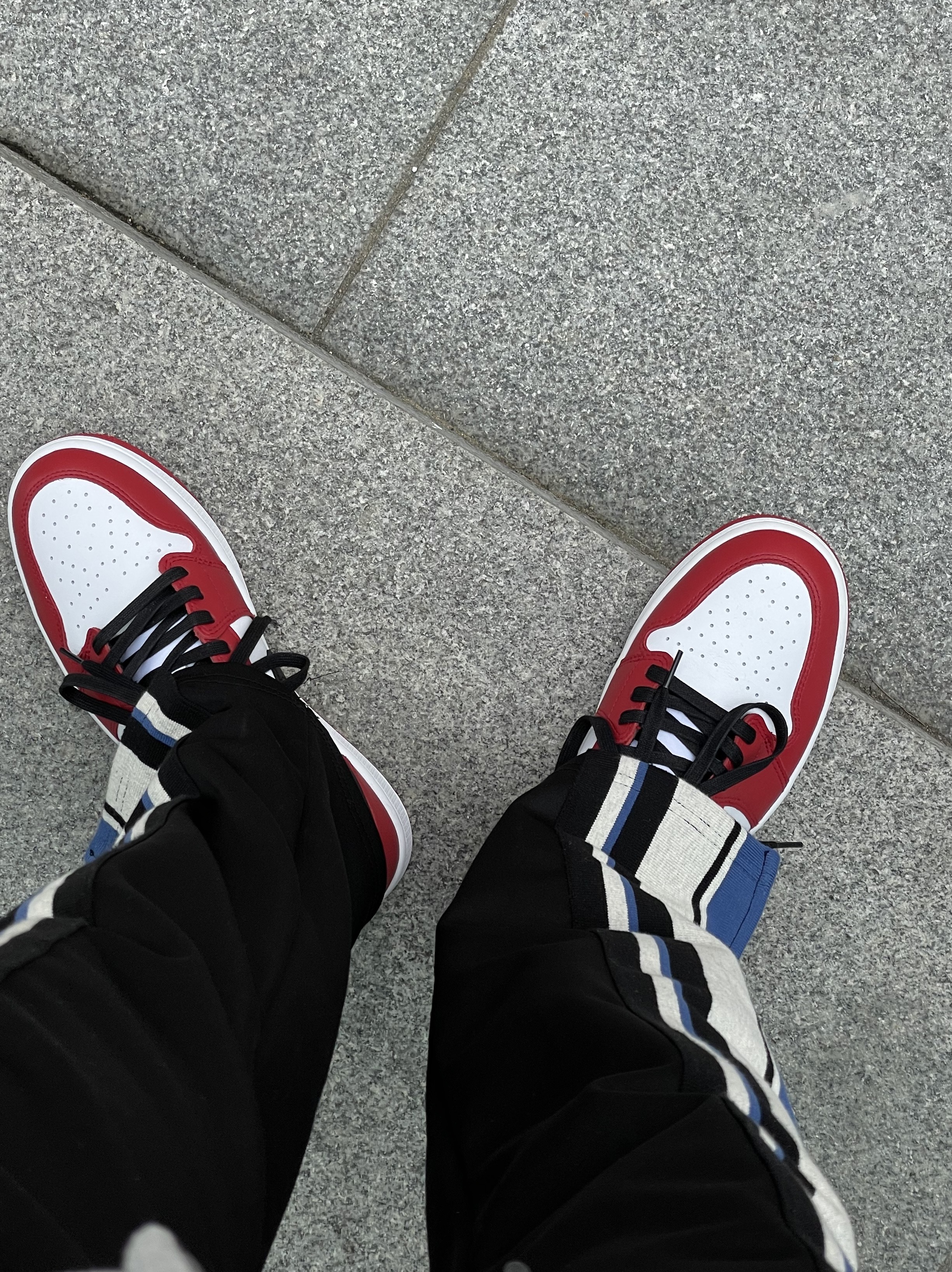 Jordan 1 Low Golf Chicago 착용 스타일 - 1