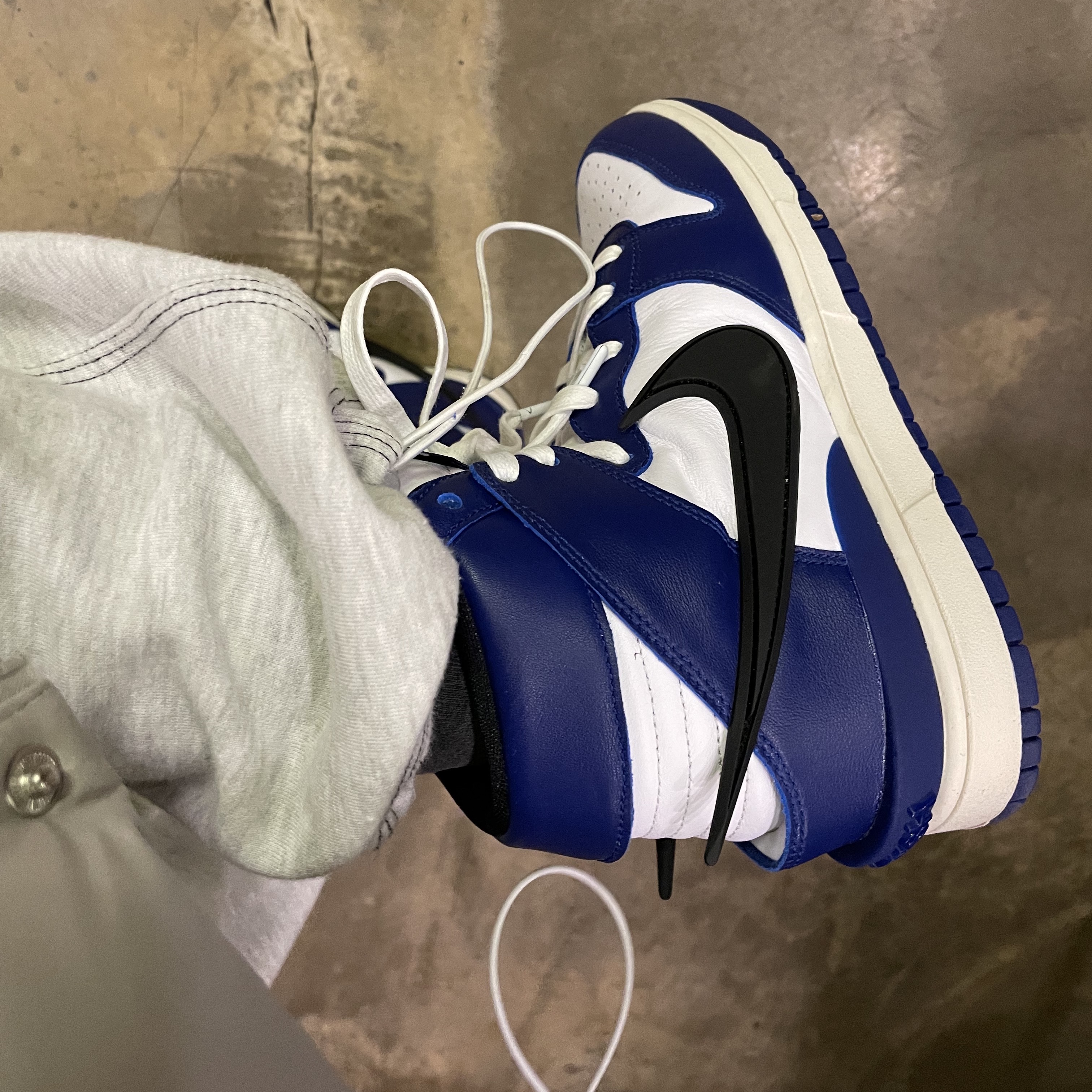 Nike x Ambush Dunk High Deep Royal Blue 착용 스타일 - 2