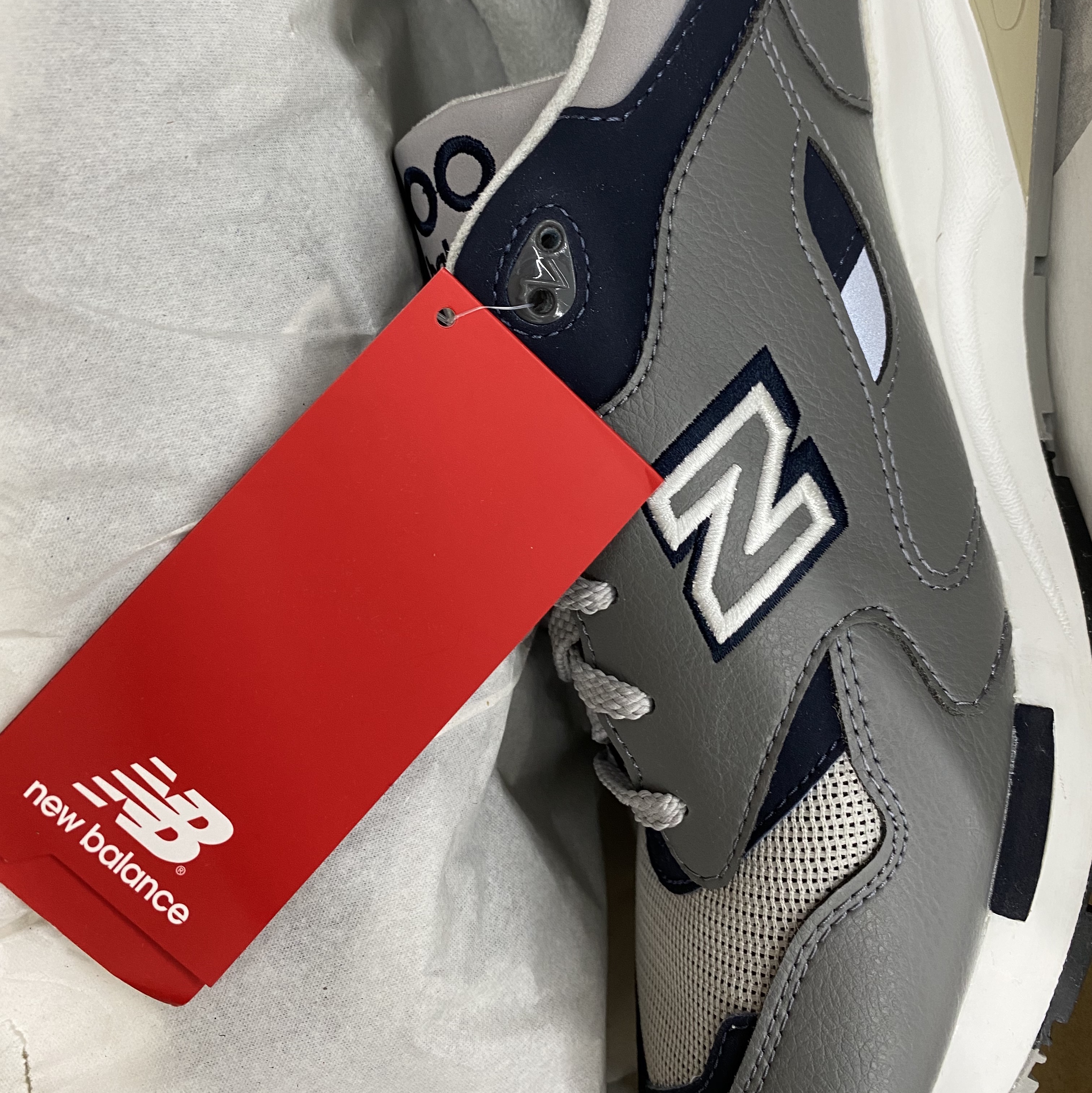 New Balance 1600 Legacy Grey 착용 스타일