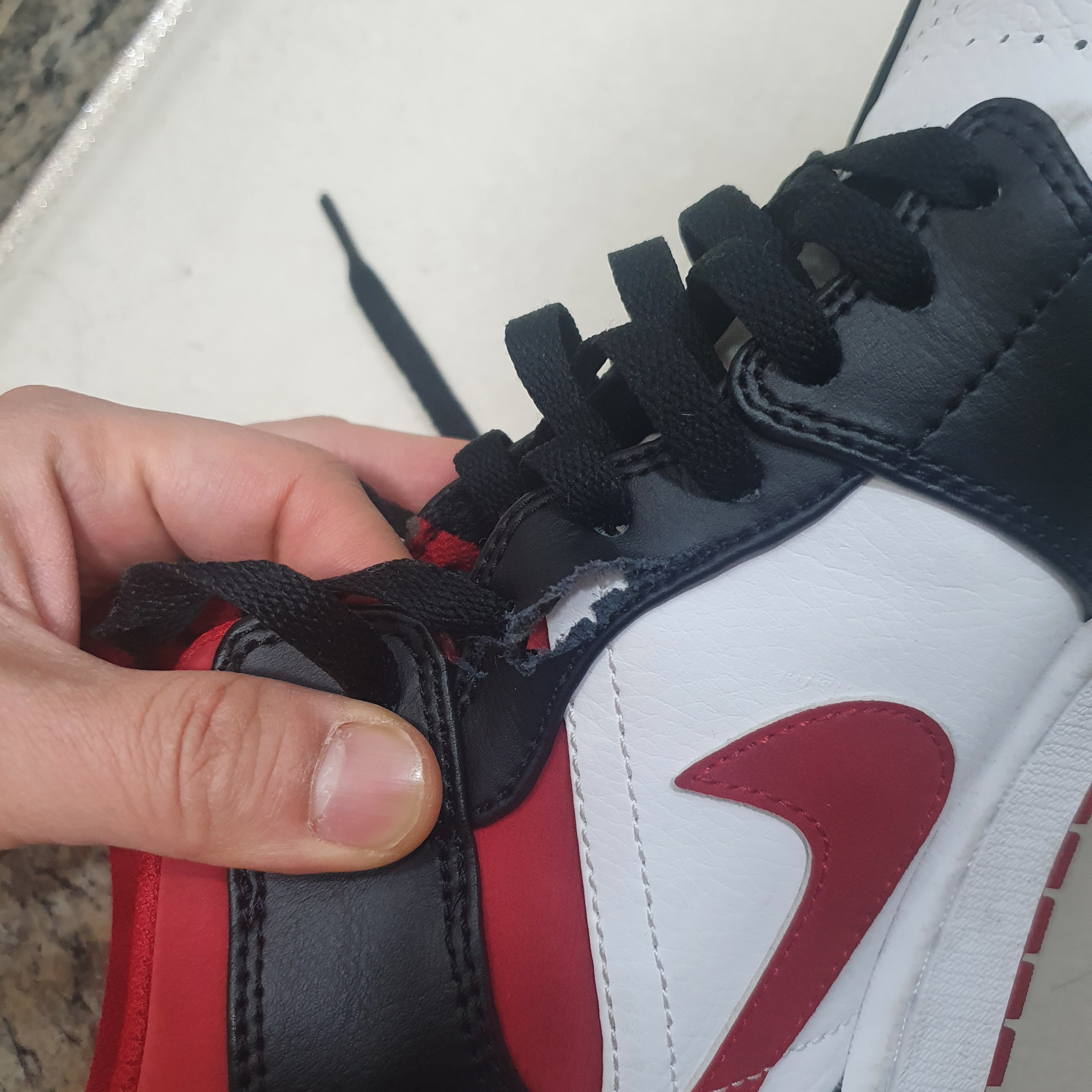 (GS) Jordan 1 Mid Gym Red Black White 착용 스타일