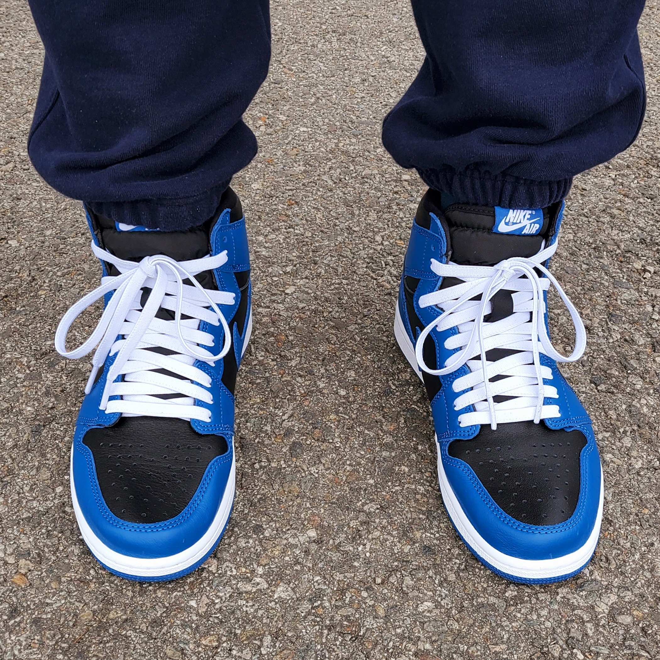 Jordan 1 Retro High OG Dark Marina Blue 착용 스타일 - 1