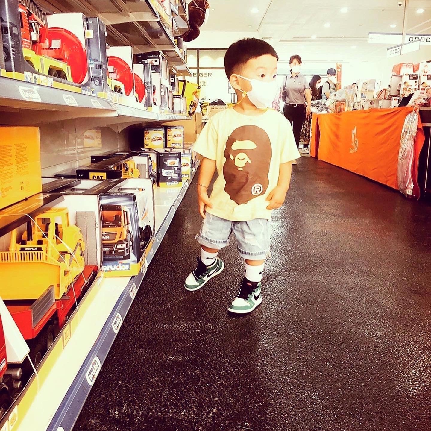 (Kids) Essentials Pull-Over Hoodie Cream - 21SS, (Kids) Essentials Sweatpants Cream - 21SS 착용 스타일 - 3