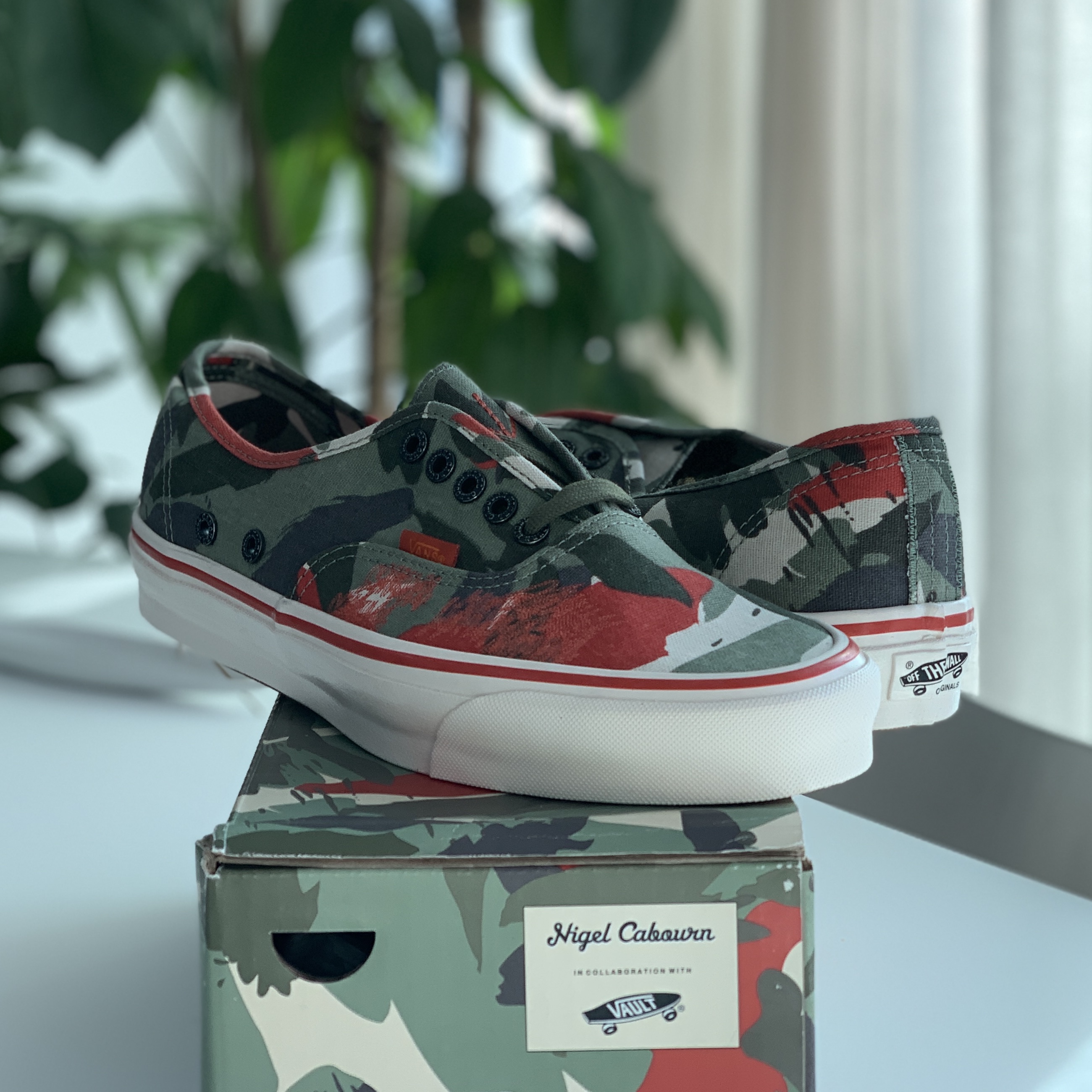 Vans Vault x Nigel Cabourn OG Authentic LX Army Green Camo 착용 스타일