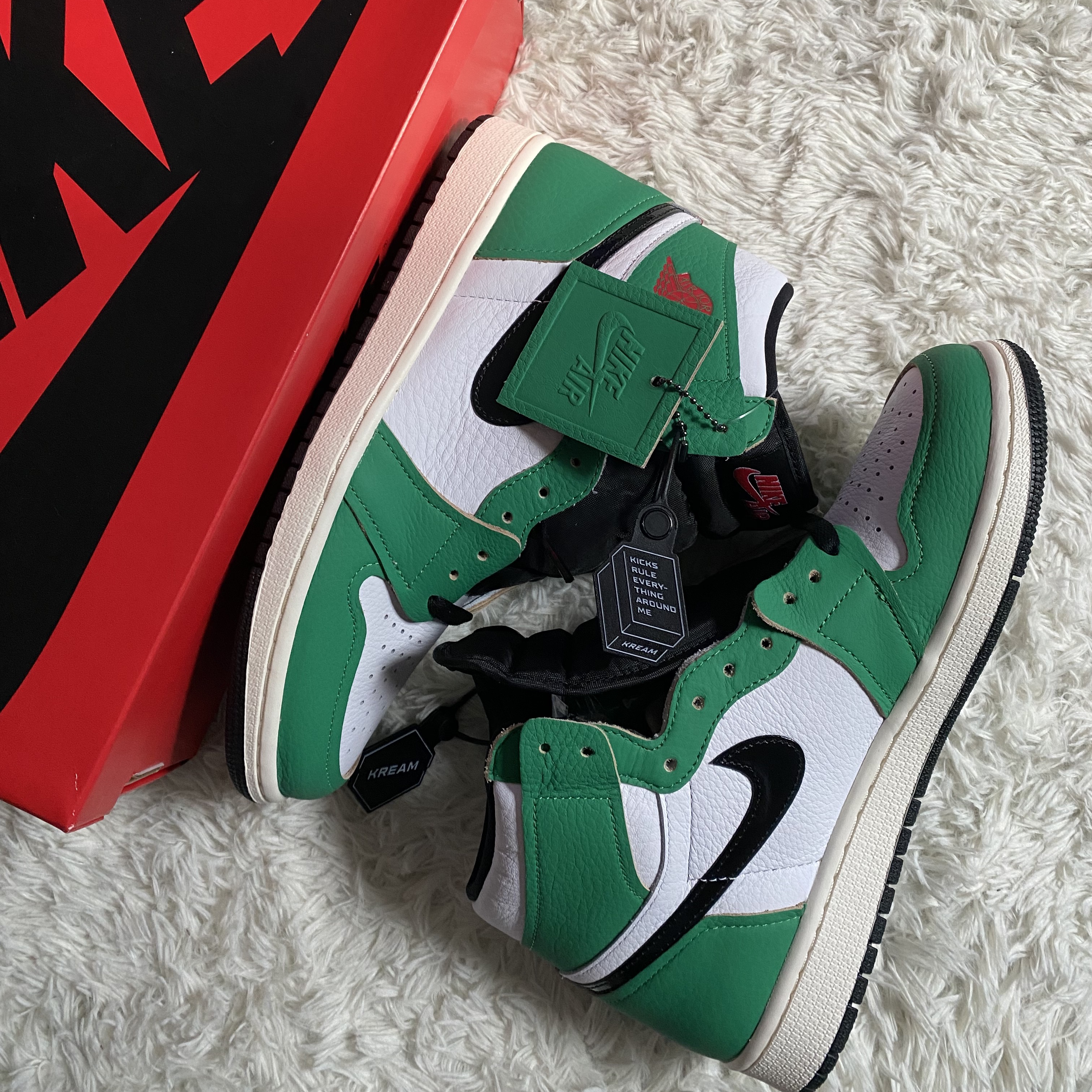 (W) Jordan 1 Retro High OG Lucky Green 착용 스타일