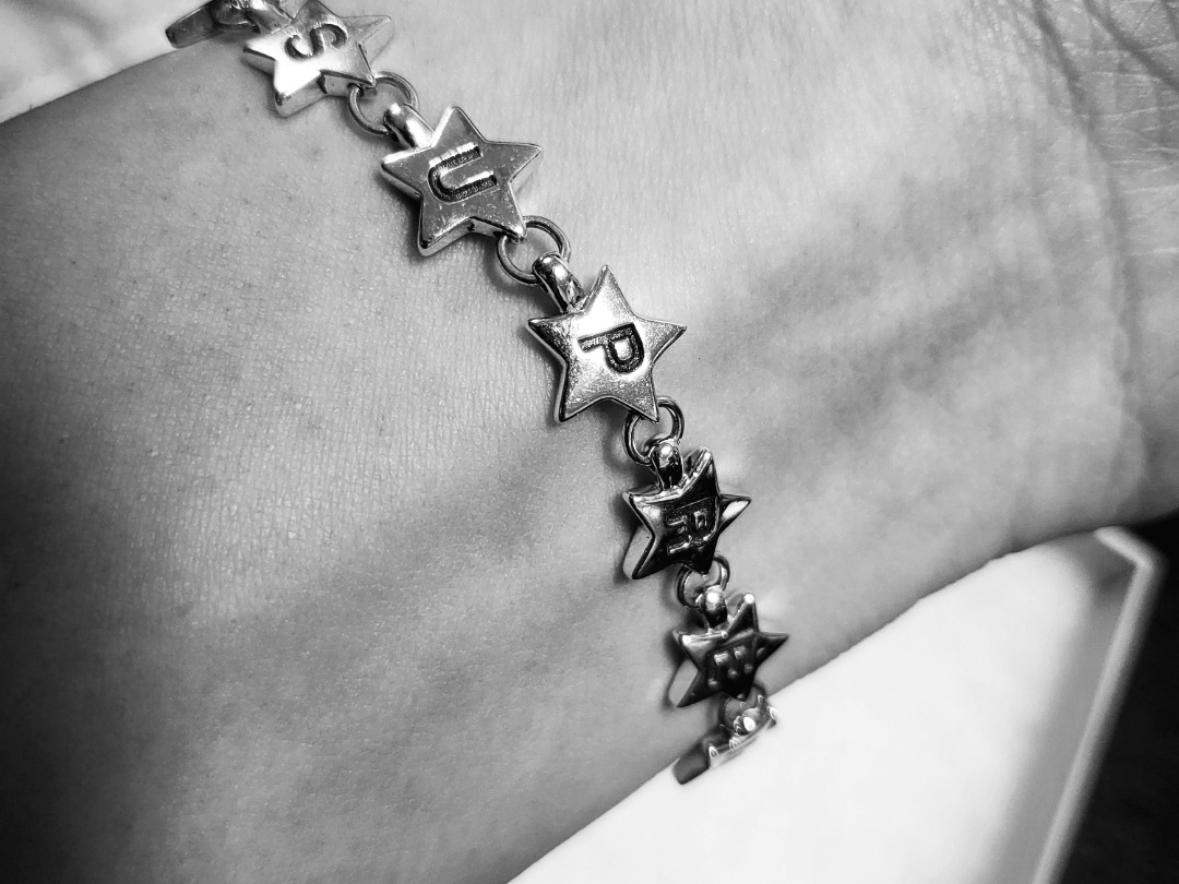 Supreme x Tiffany & Co. Star Bracelet - 21FW 착용 스타일 - 4