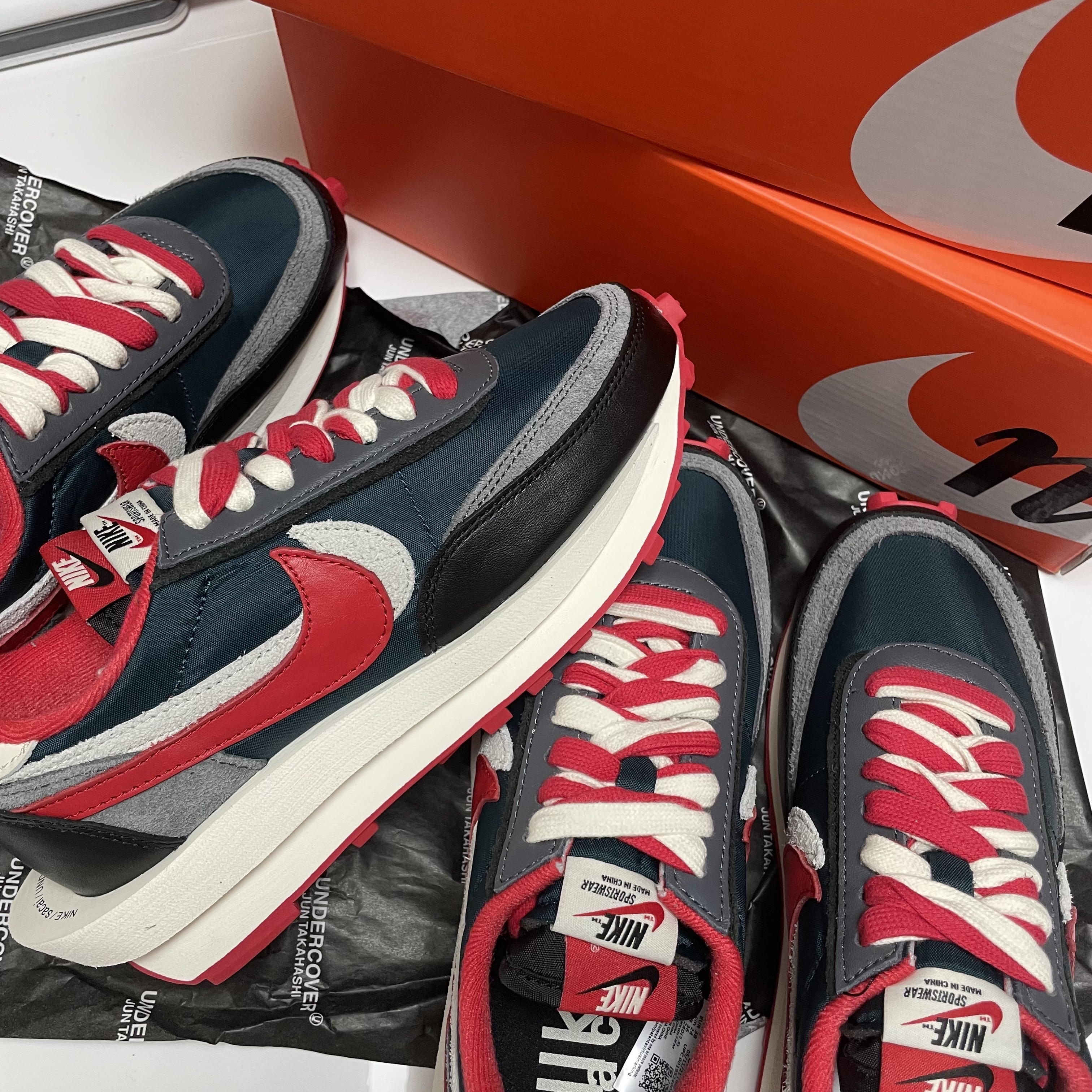 Nike x Sacai x Undercover LDWaffle Midnight Spruce University Red, Nike x Sacai x Undercover LDWaffle Black Bright Citron 착용 스타일 - 1