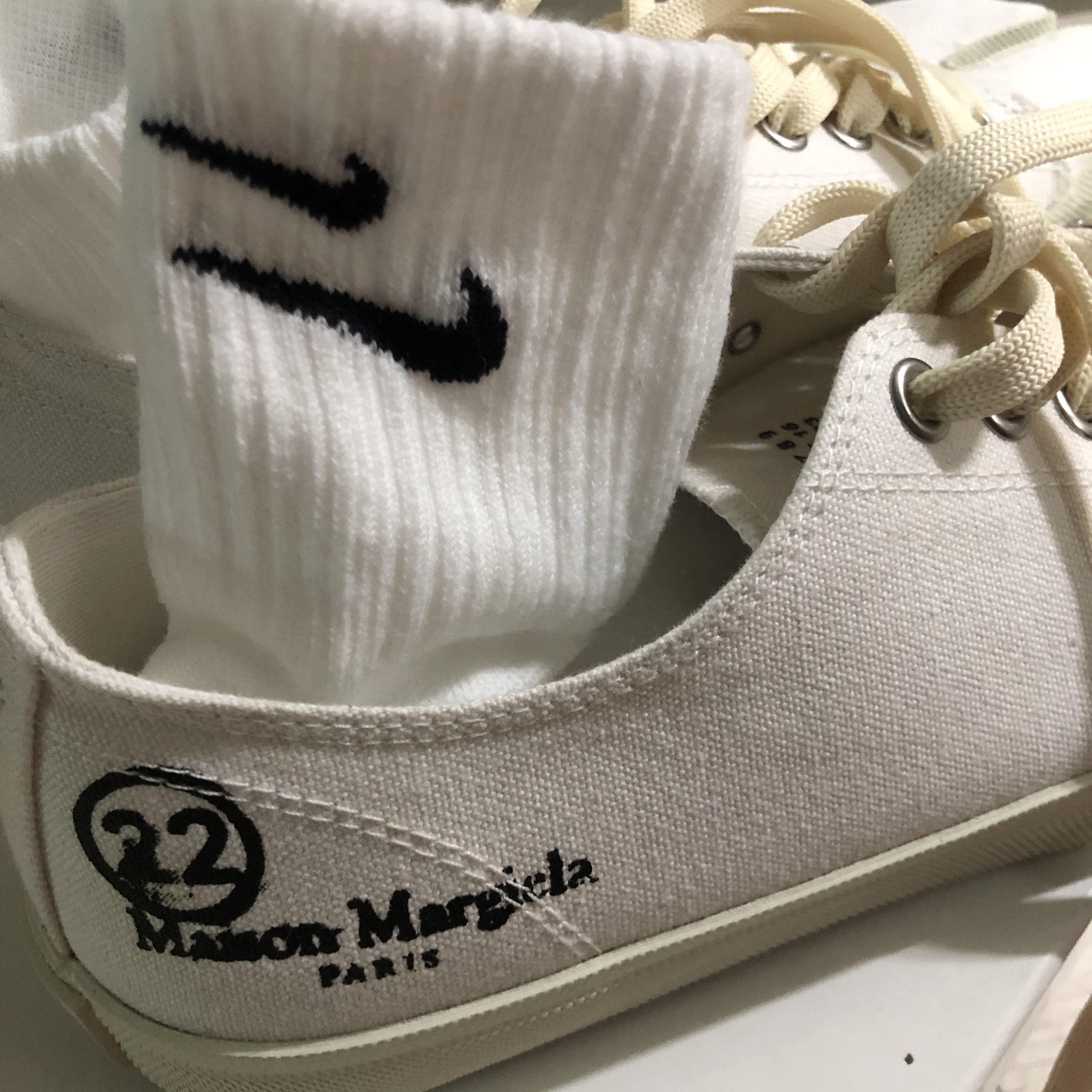 Maison Margiela Tabi Low White 착용 스타일