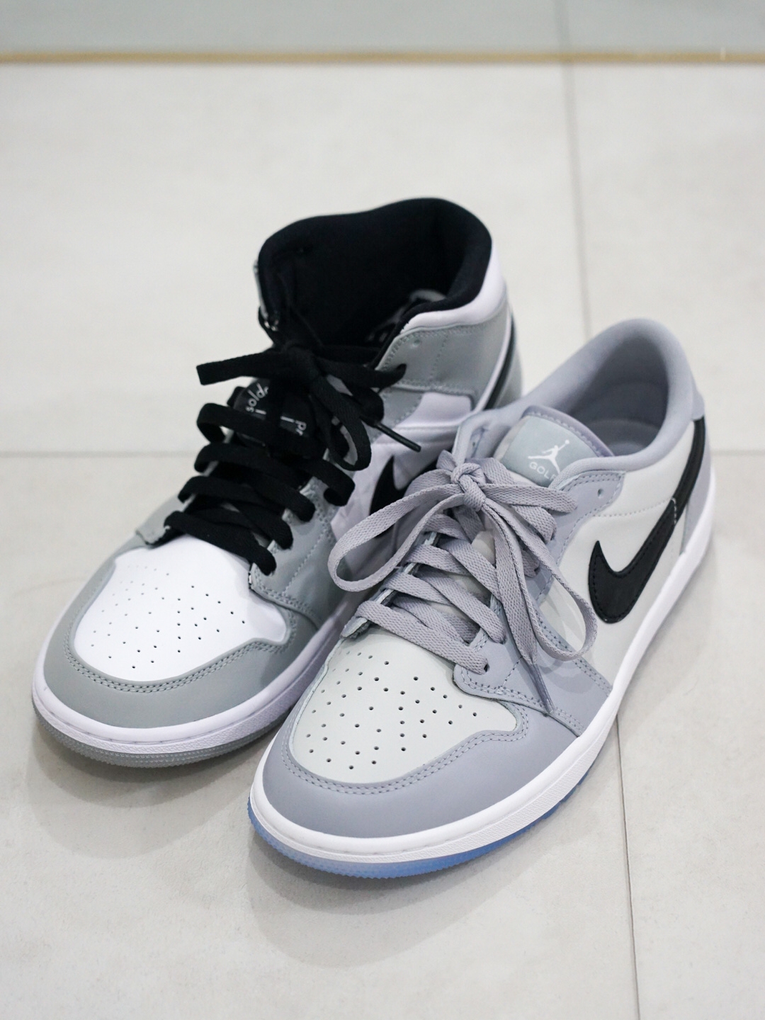 Jordan 1 Mid Light Smoke Grey, Jordan 1 Low Golf Wolf Grey 착용 스타일 - 1